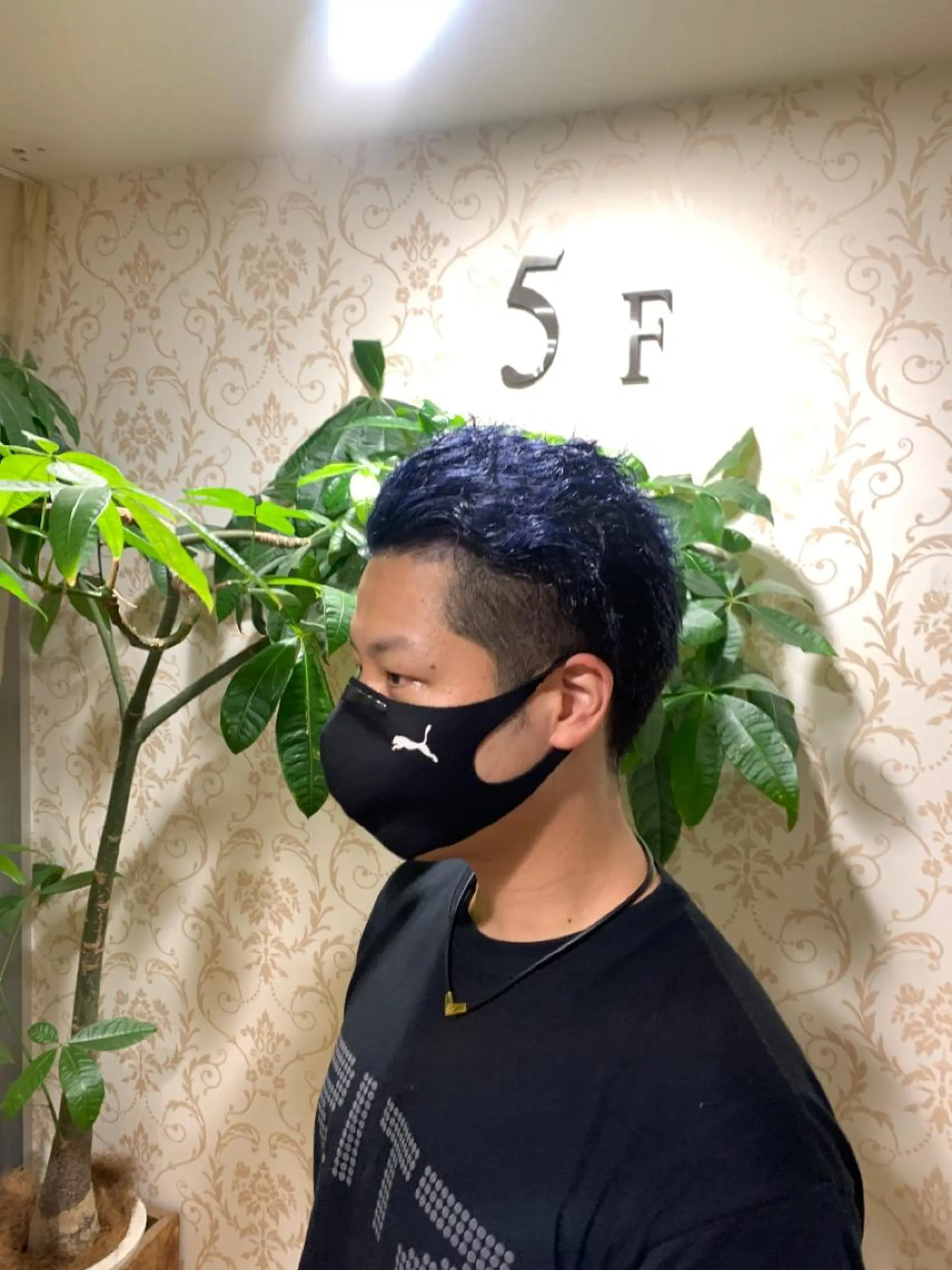 カラー メンズ メンズブリーチ 黒髪 ブリーチ ブルーカラー ブルーブラック メンズパーマ&メンズ 縮毛矯正/平野/渋谷のヘアスタイル