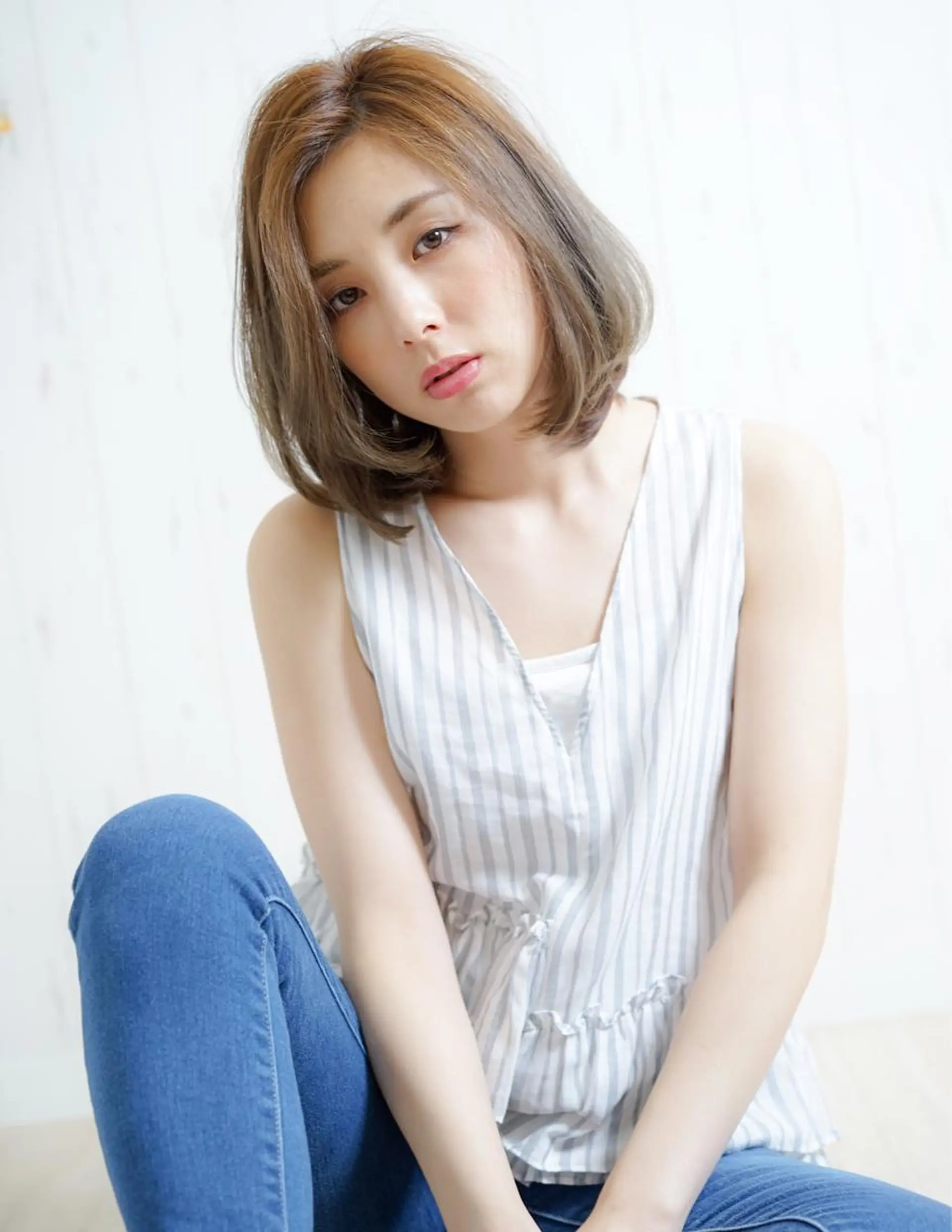 ミディアム ヘアールーム アートのヘアスタイル