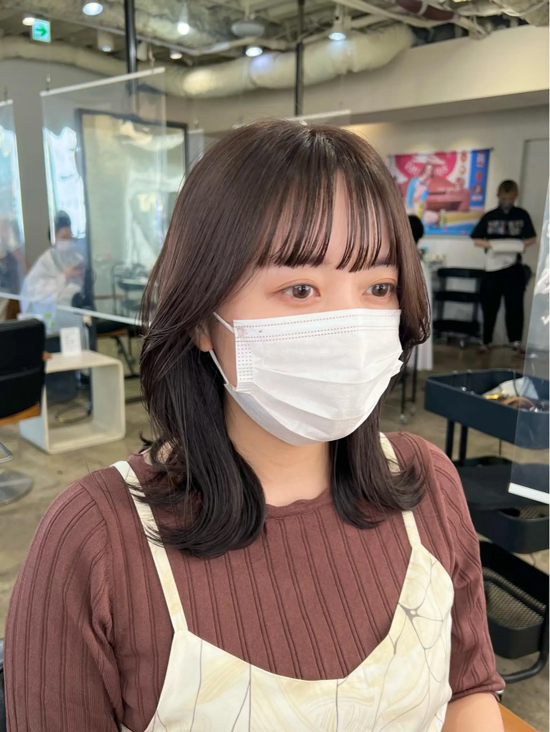 ミディアム カラー アッシュ ベージュカラー くびれヘア カット ヘアカラー トリートメント 【韓国風くびれヘア】 joule小木曽輝のヘアスタイル