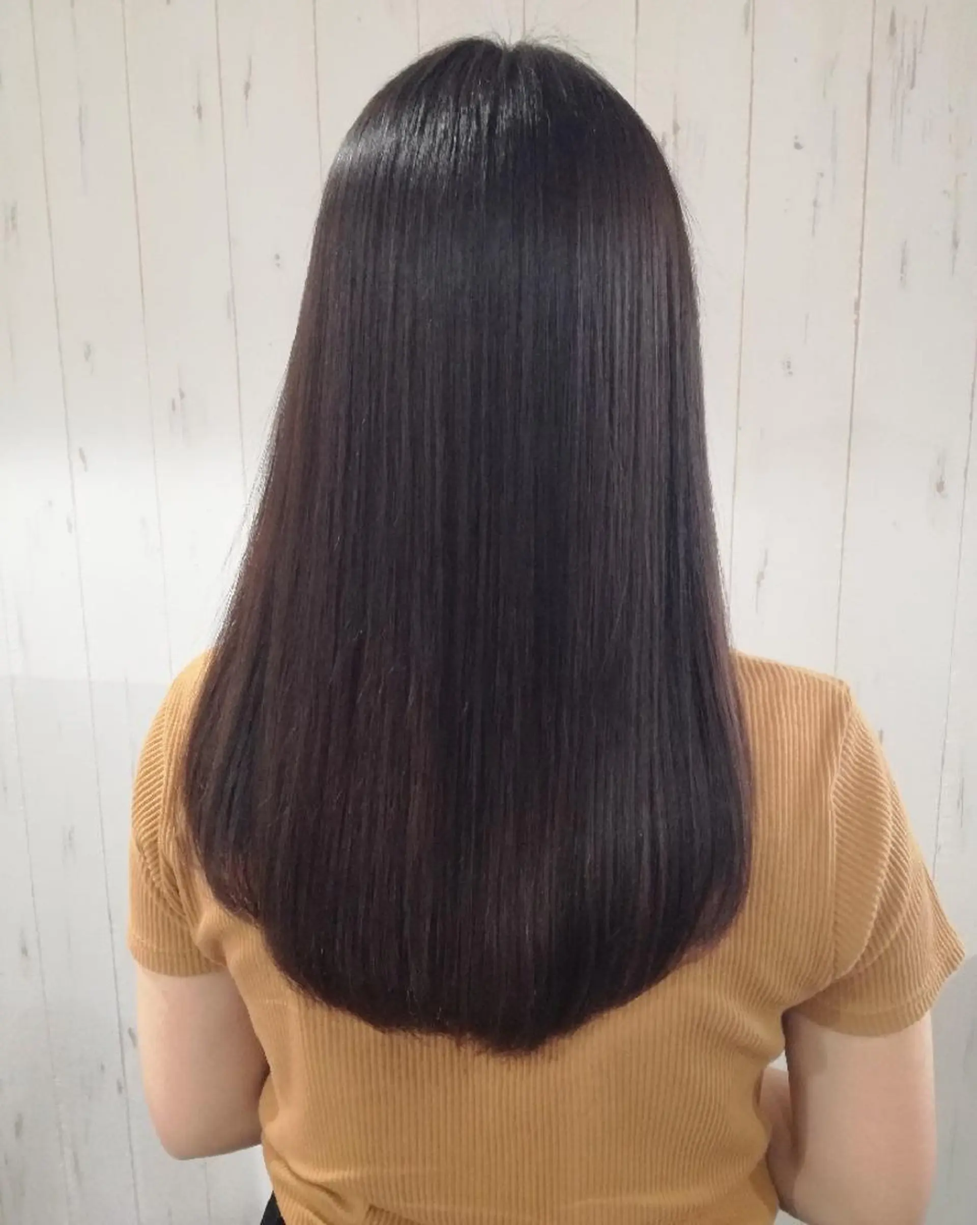 ロング カラー ベージュカラー 西川 敏夫のヘアスタイル