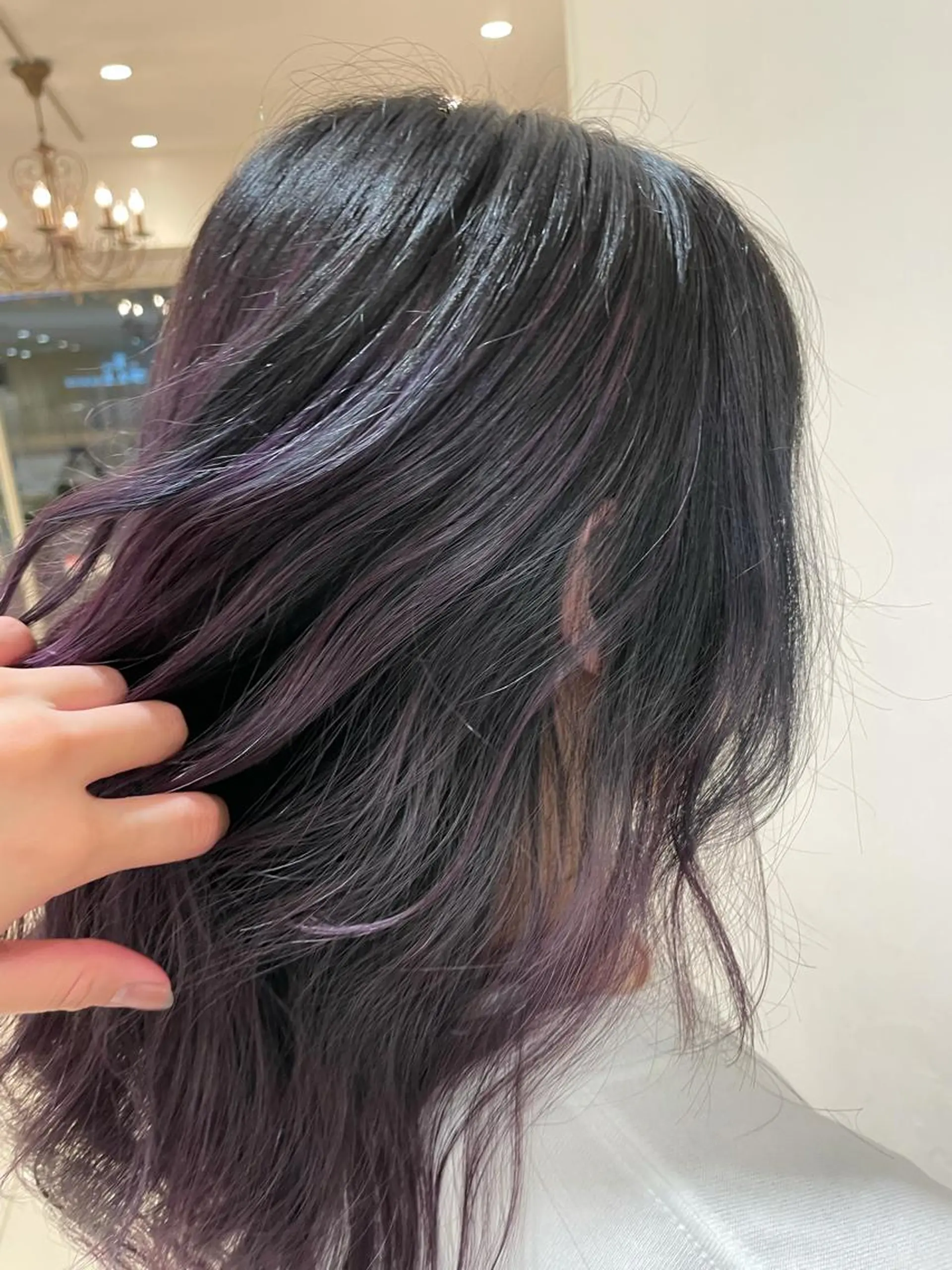 セミロング カラー バレイヤージュ レイヤーカット ユ カの眉毛・アイブロウイメージ