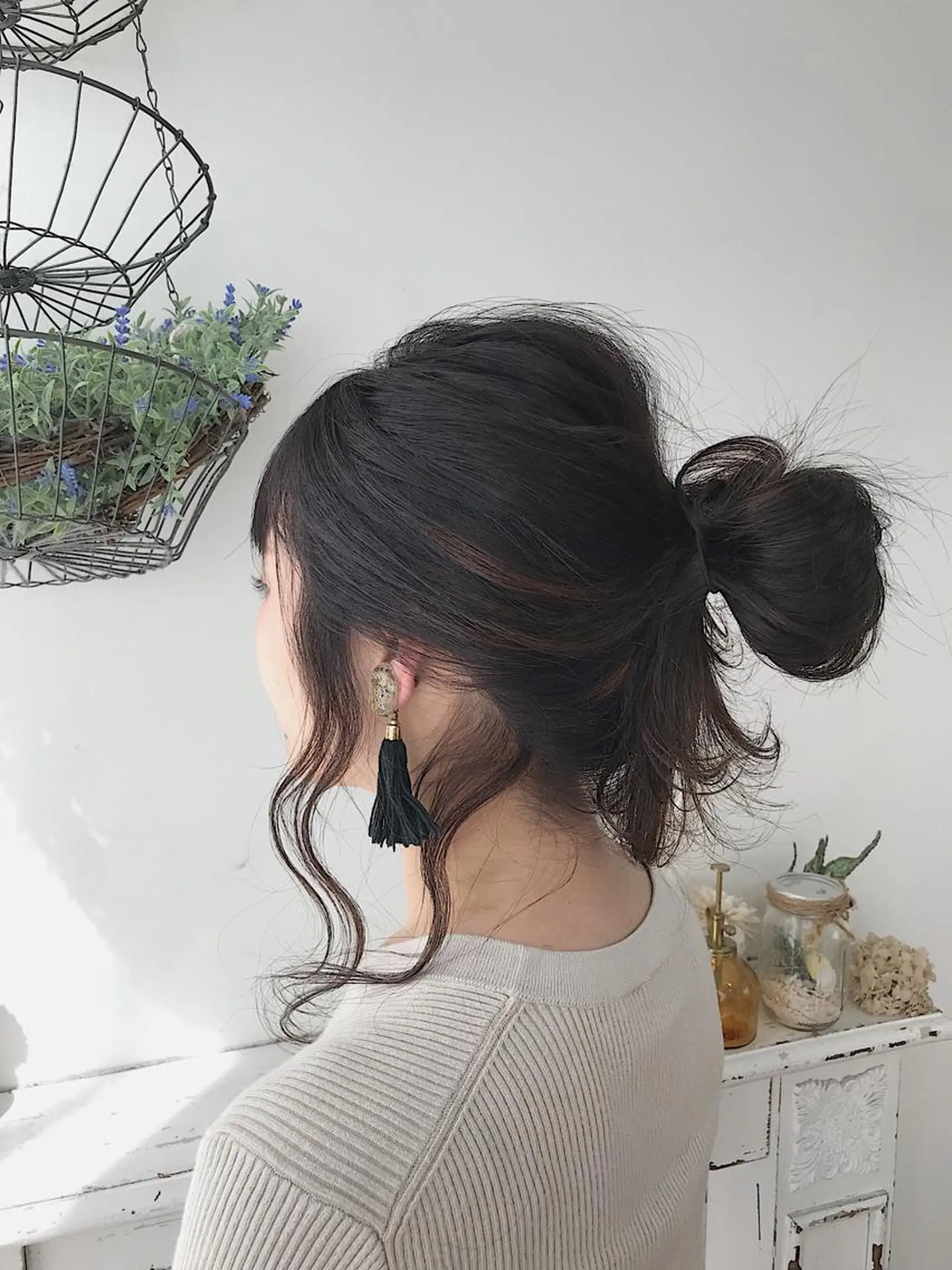 ロング カラー アッシュ アッシュブラウン ブラウンカラー ハイライトカラー ハイライト ヘアカラー トリートメント salowin梅田所属・レイヤー/顔周り /AKARIのヘアスタイル