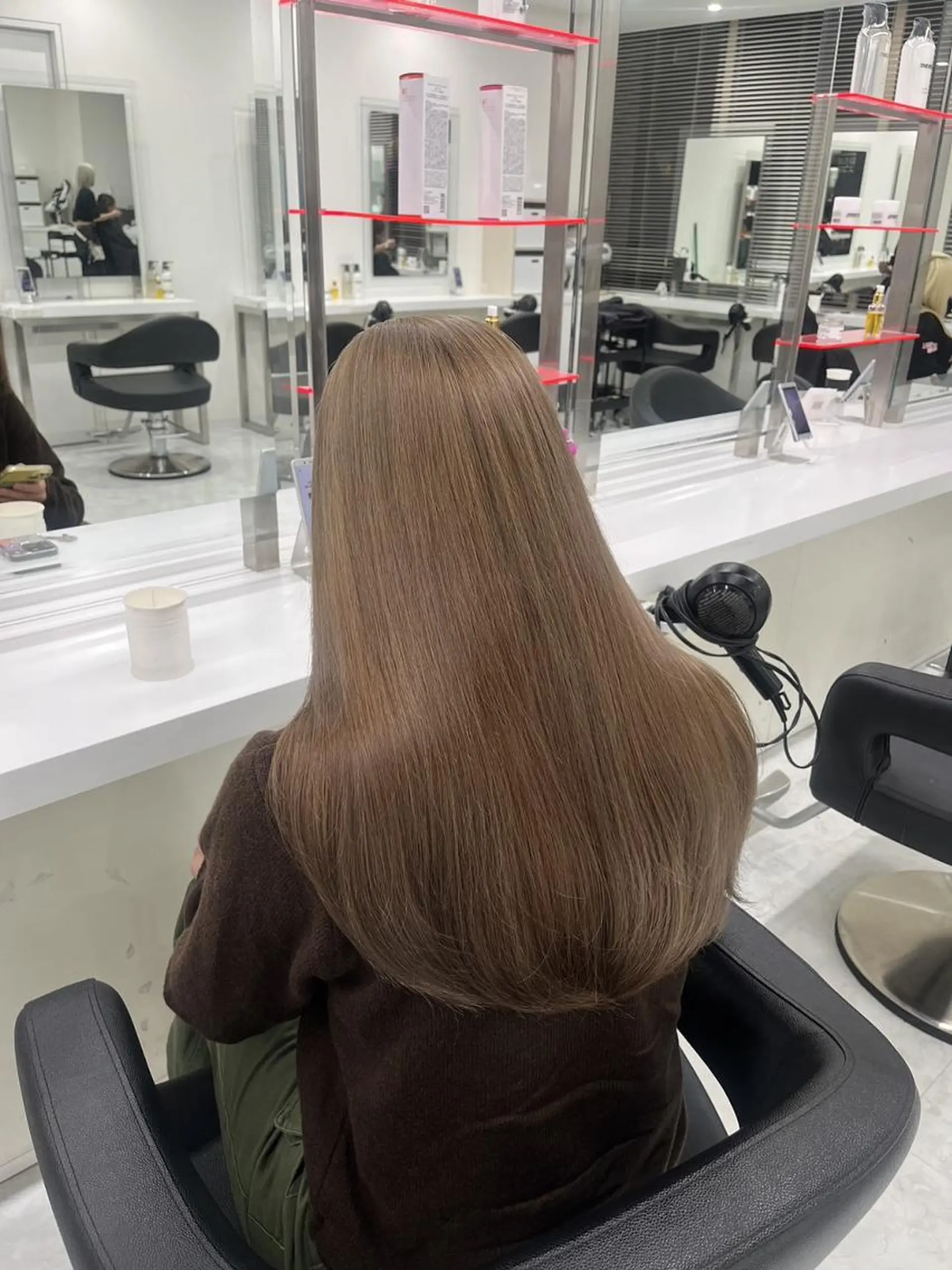 カラー 🤍海外girl🤍 ベージュ/ALISAのヘアスタイル