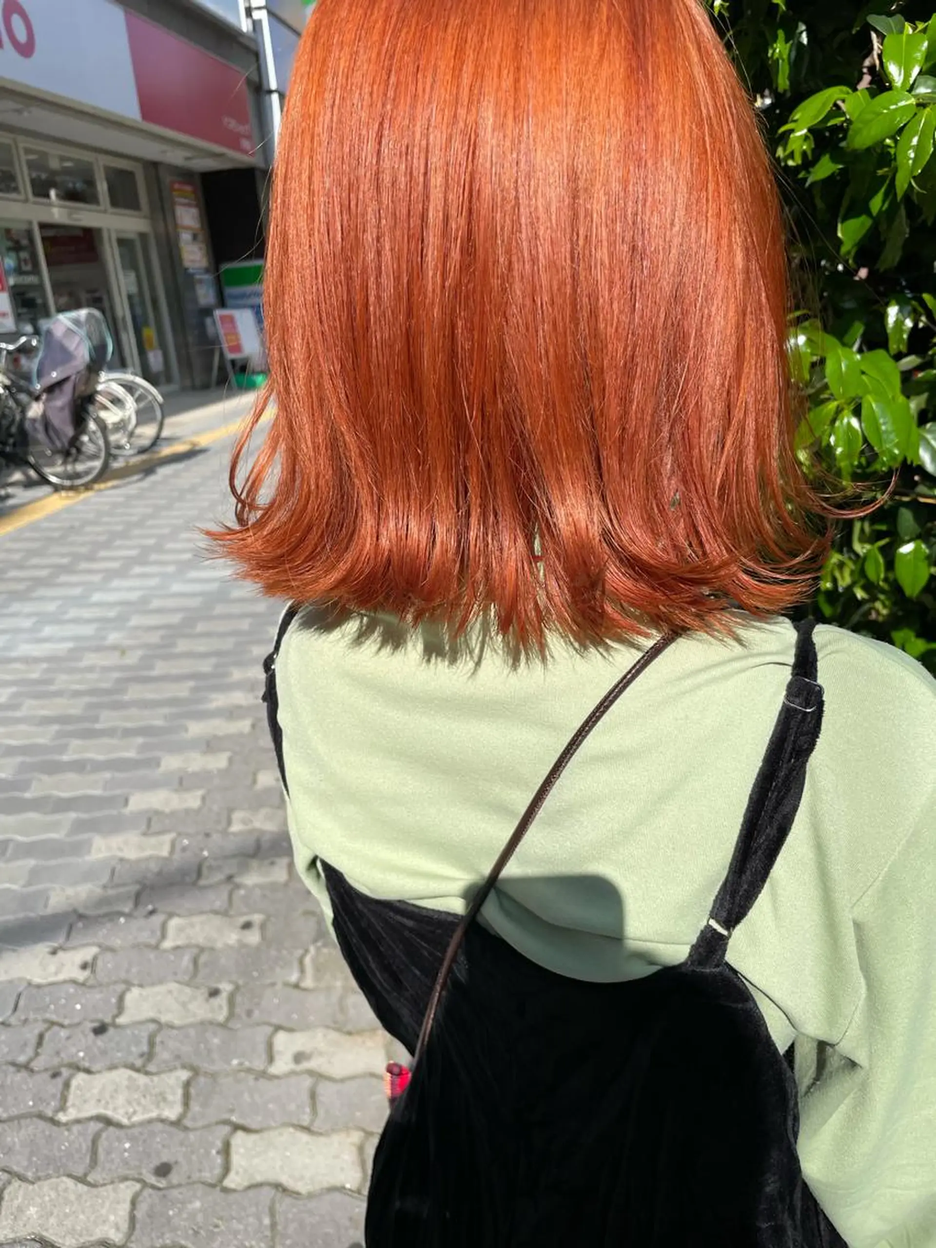 ミディアム カラー akane .のヘアスタイル