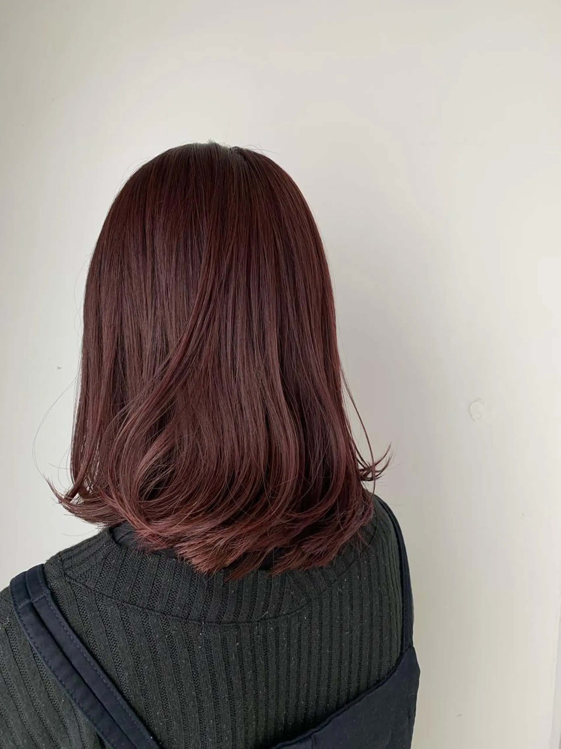 ミディアム MIA 菅原のヘアスタイル