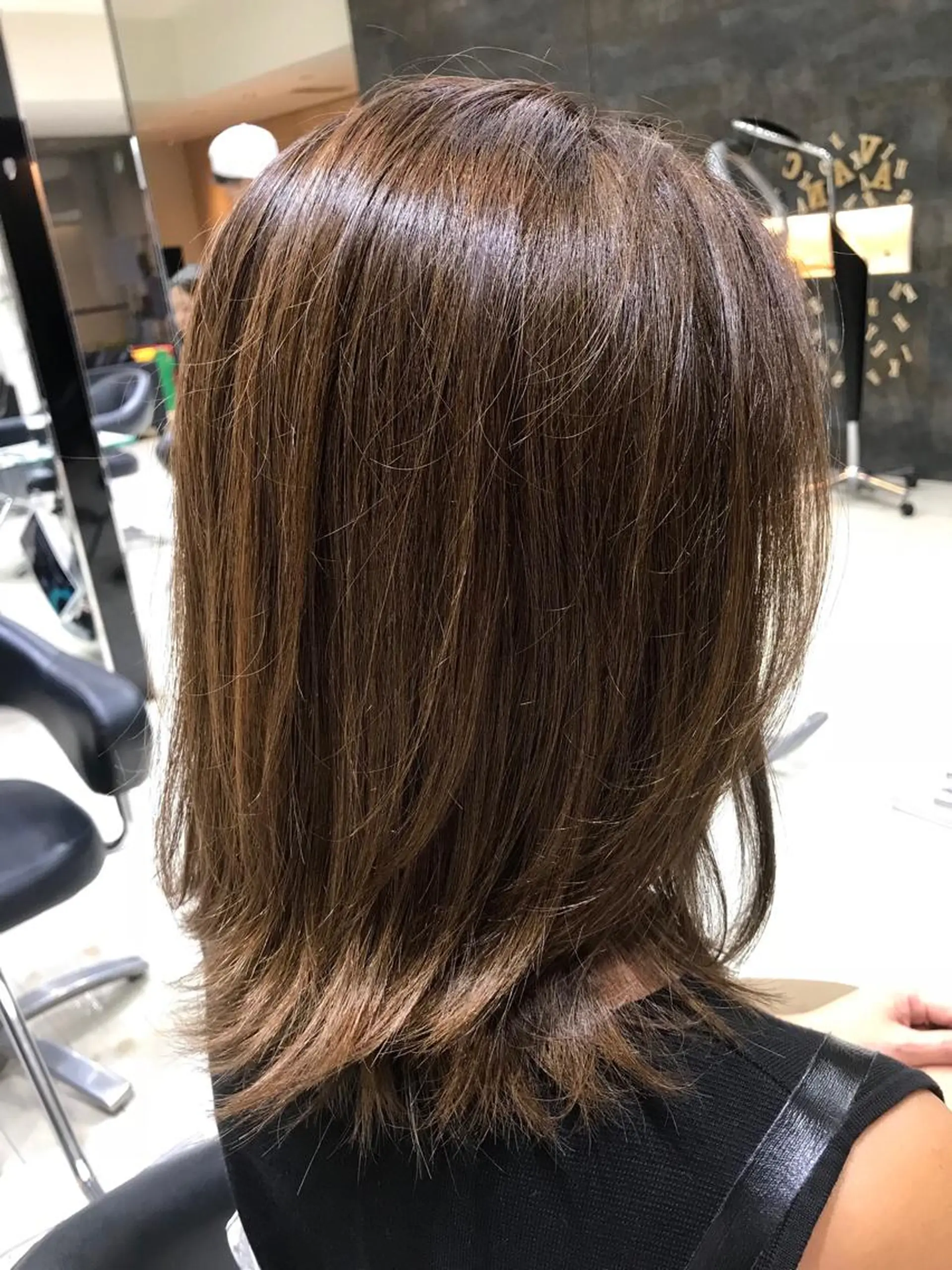 ミディアム カラー Adachi Fujikoのヘアスタイル