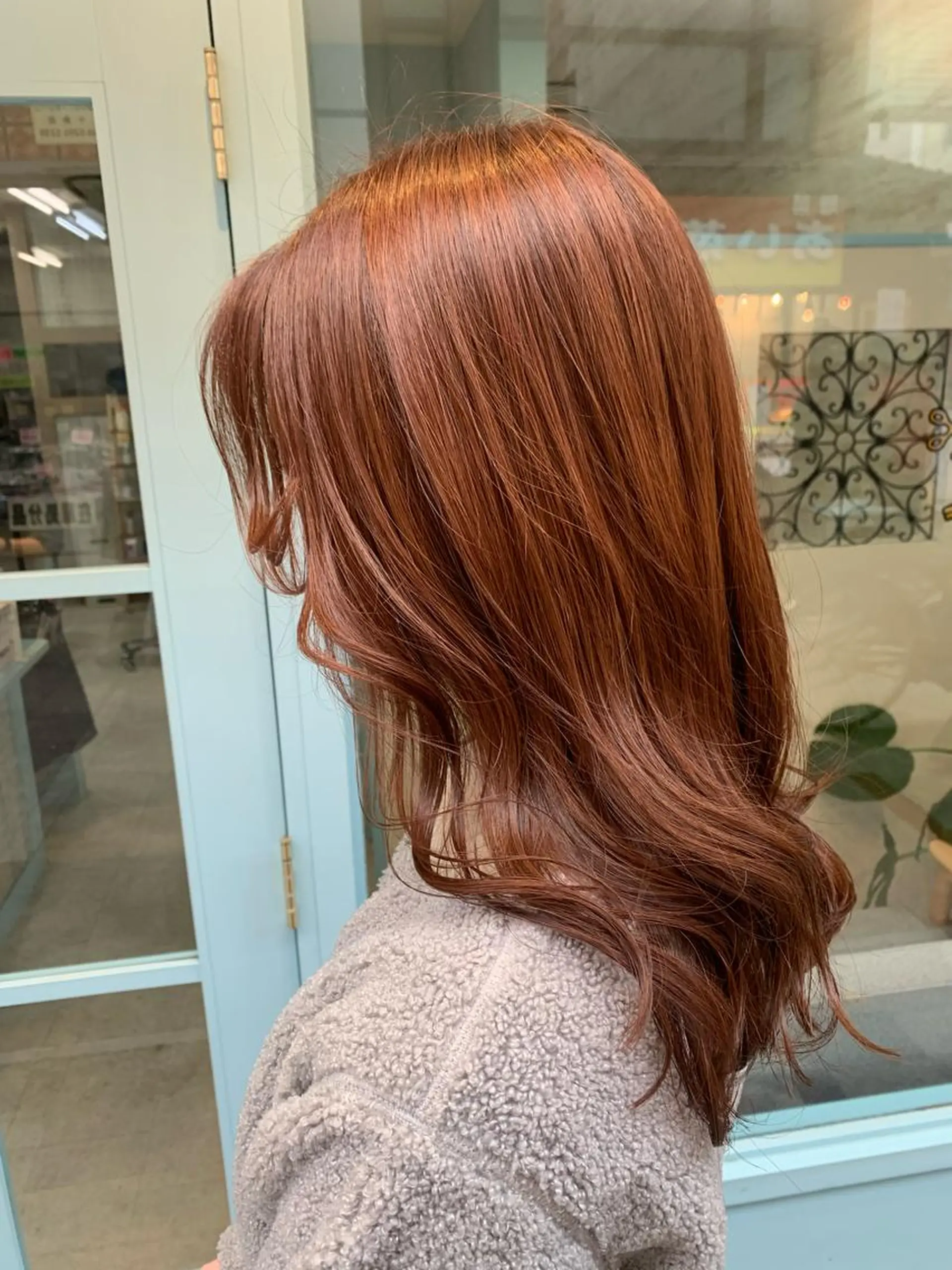 セミロング やざき ちかのヘアスタイル