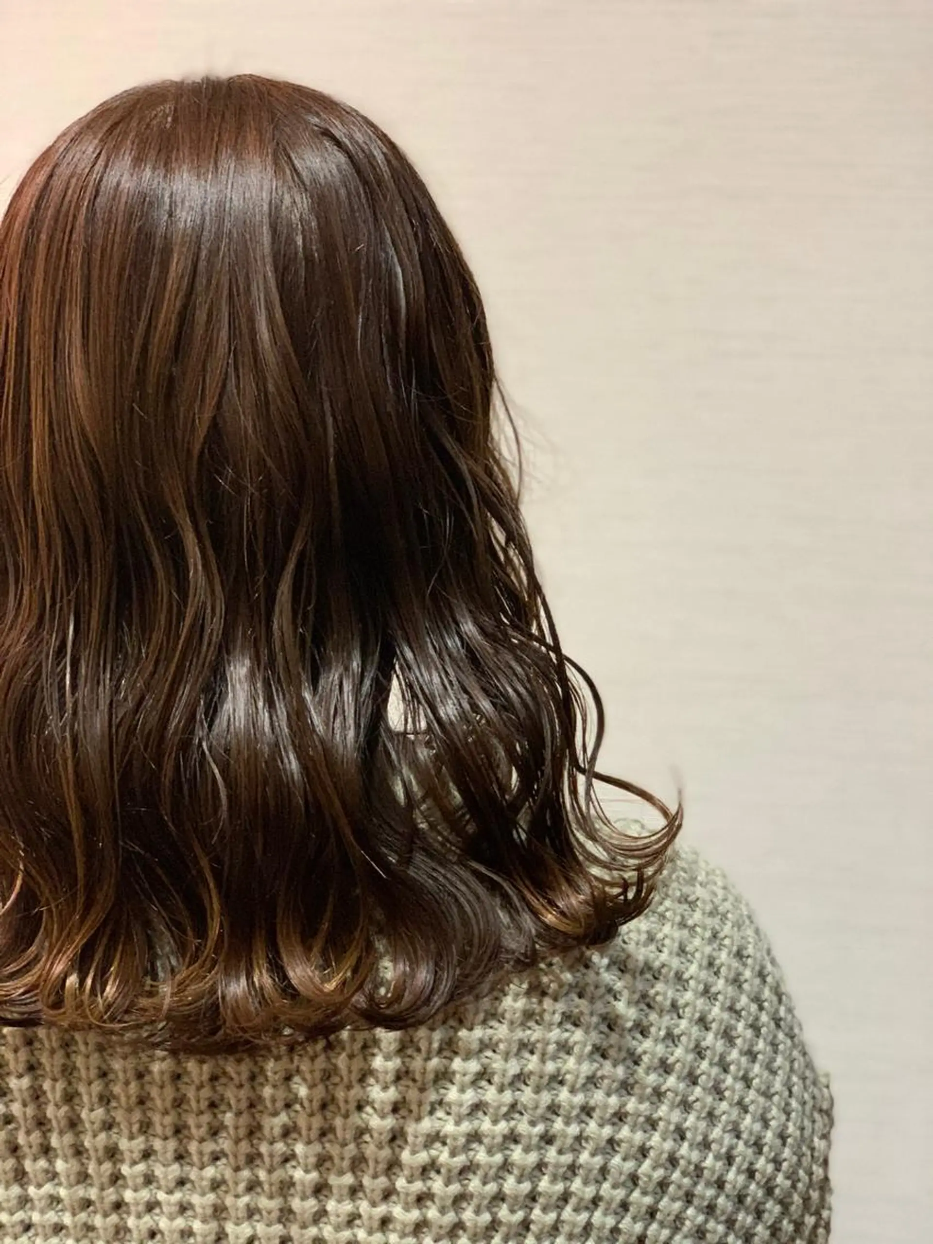 ミディアム カラー 蓮見  友里のヘアスタイル