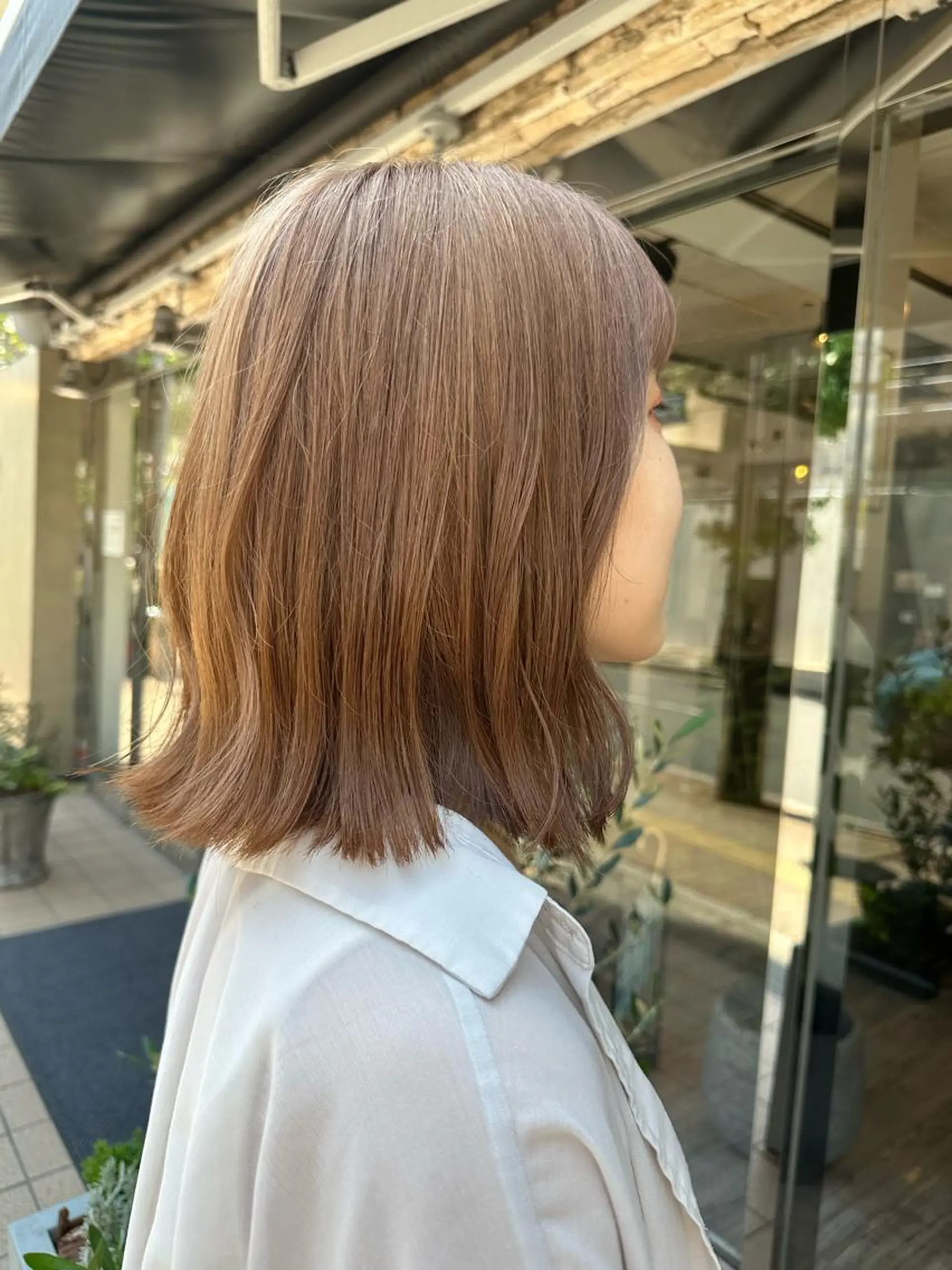 ミディアム カラー ブリーチ sato ayaka ｜透明感カラー🫧のヘアスタイル