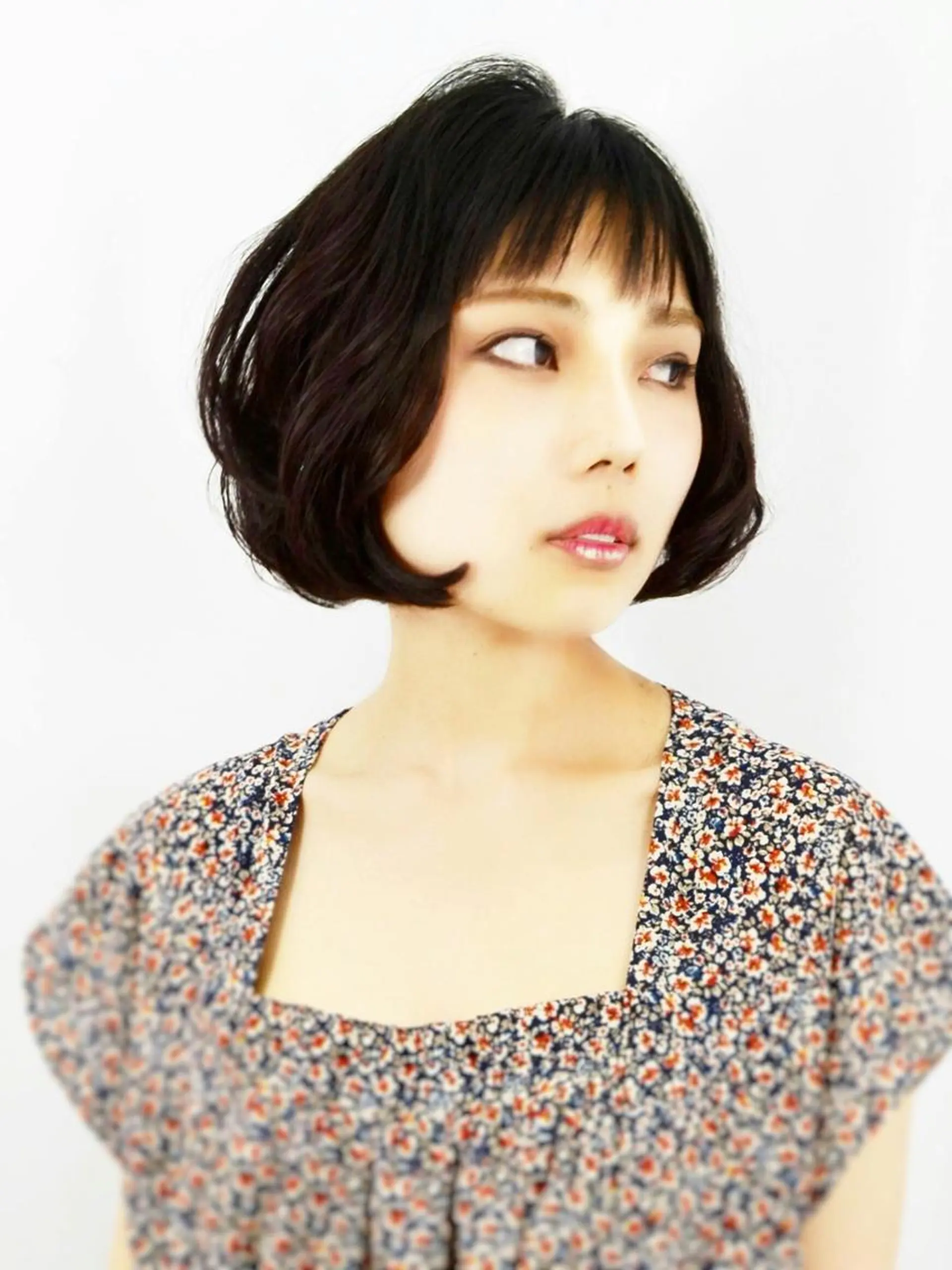 ショート ボブレイヤー ボブ レイヤーカット Stylist アリアのヘアスタイル