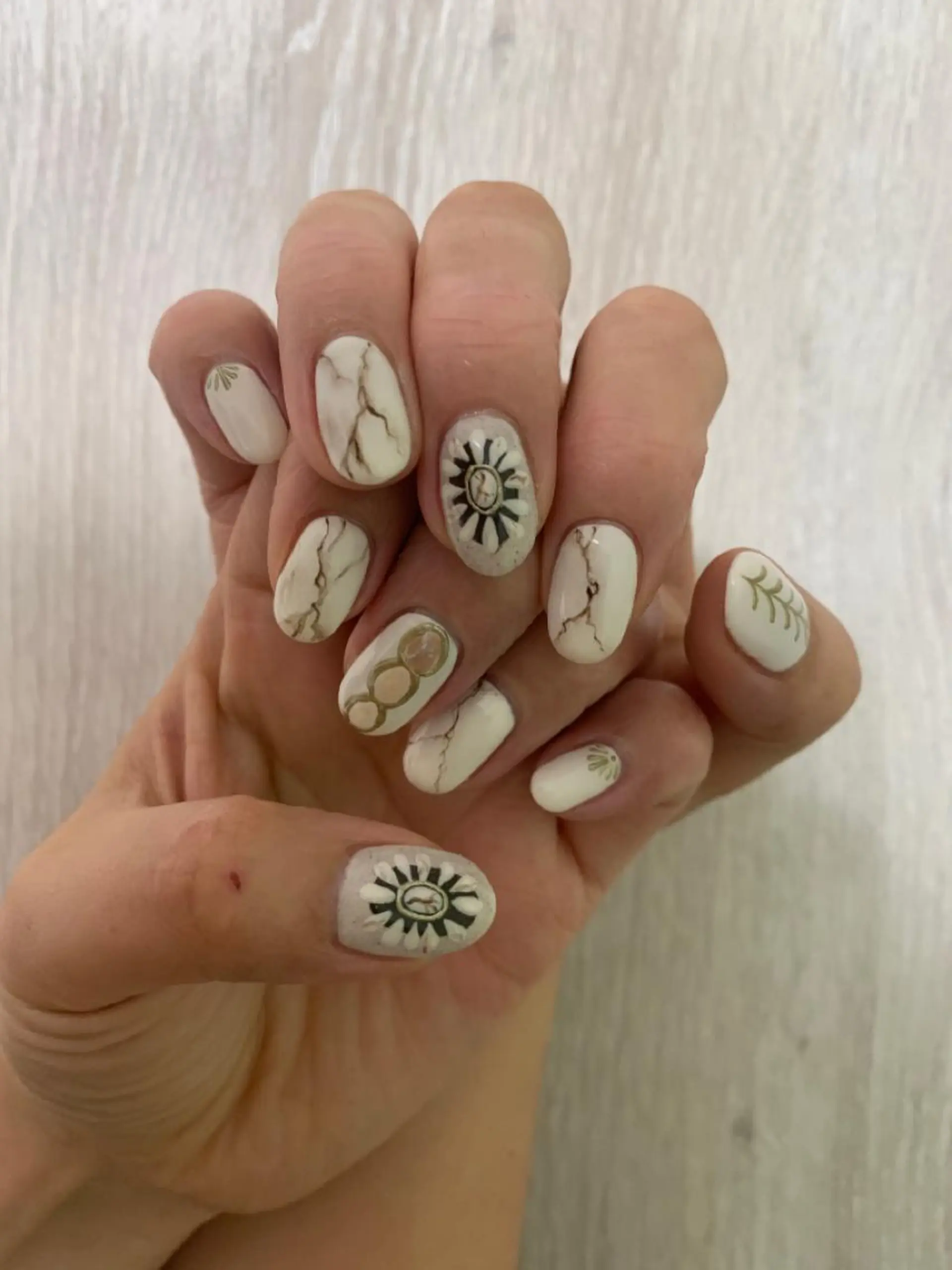 ネイル es nailのネイルデザイン