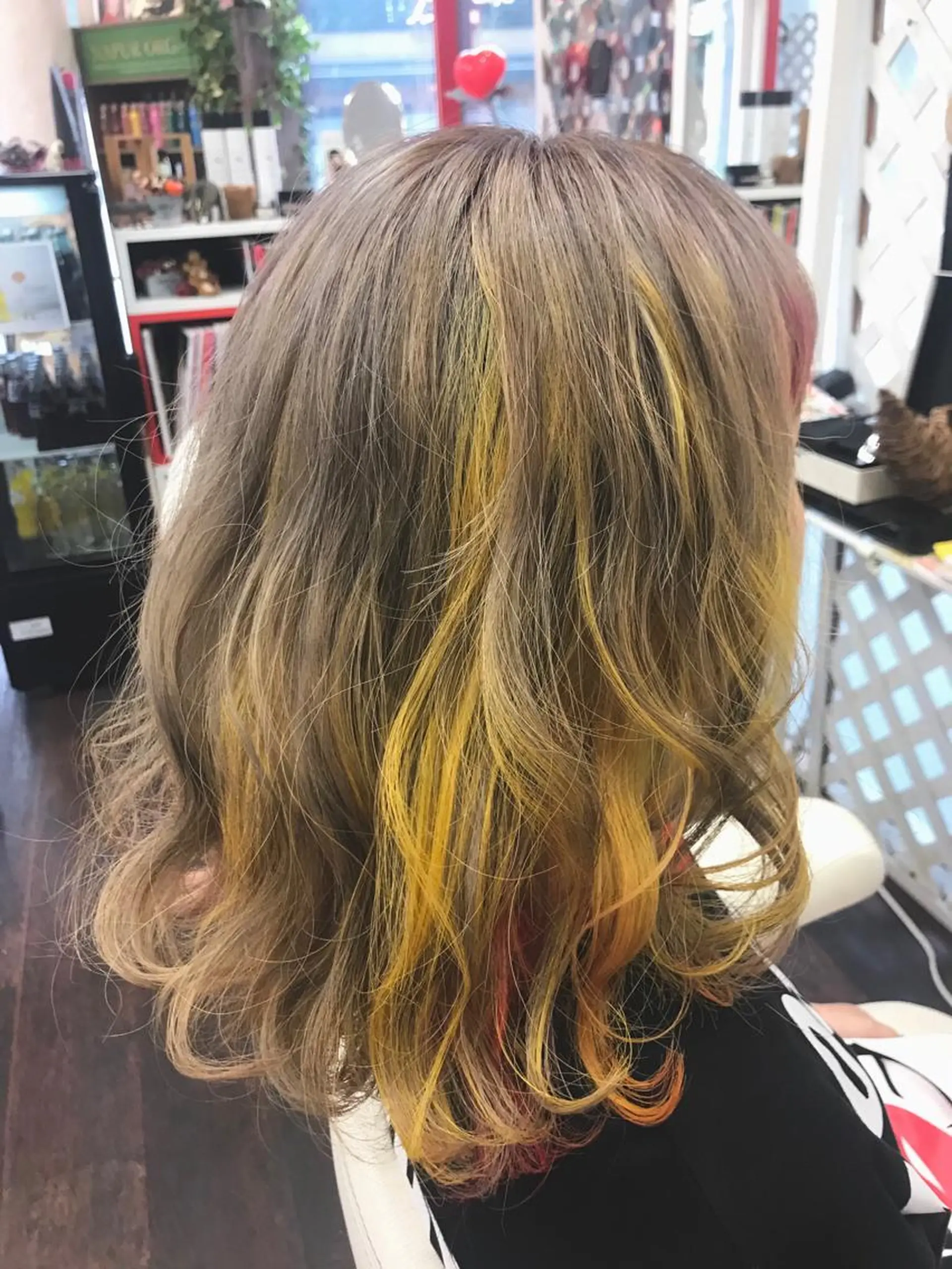 セミロング カラー オーストヘアー ミコ所属・岩谷/ブリーチ 🪽透明感カラーのヘアスタイル