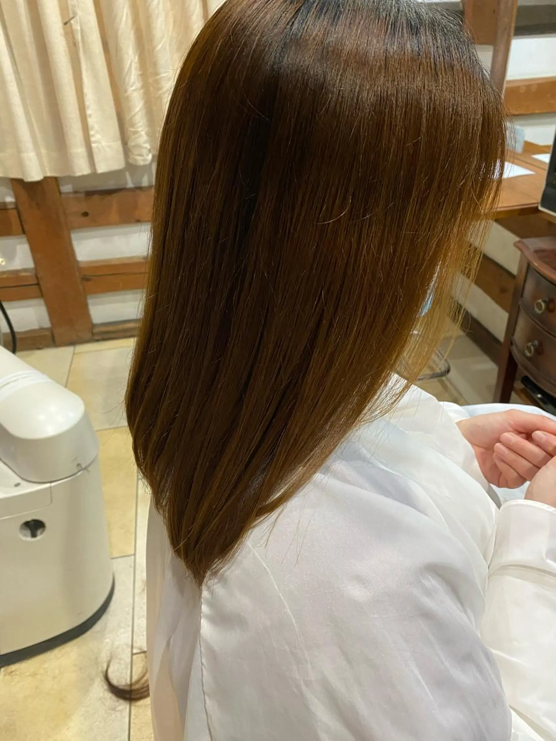 ロング ロングレイヤー レイヤーカット ロング 岩本 紋音のヘアスタイル