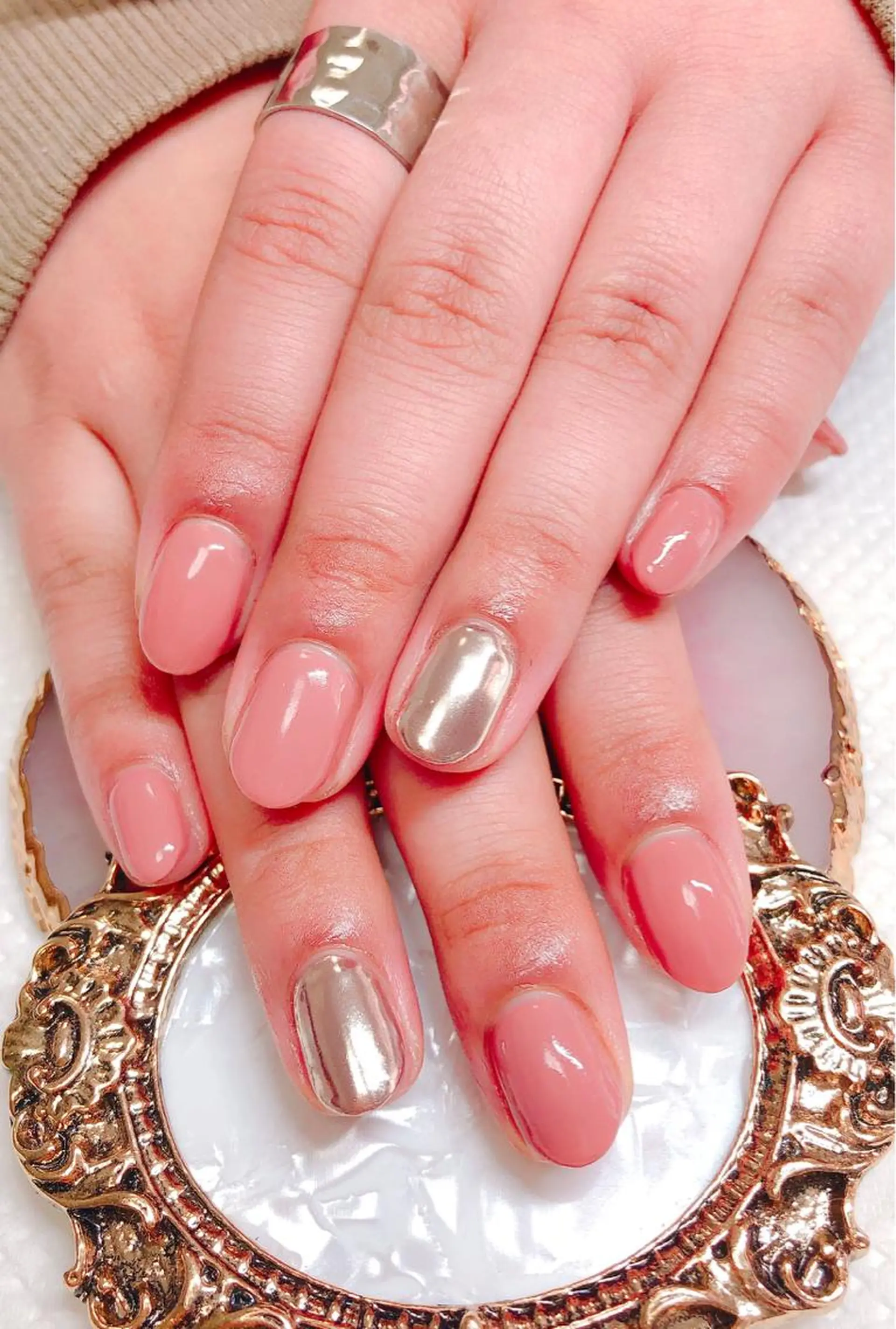 ネイル ミラーネイル ワンカラーネイル CROWN プライベートサロンのネイルデザイン