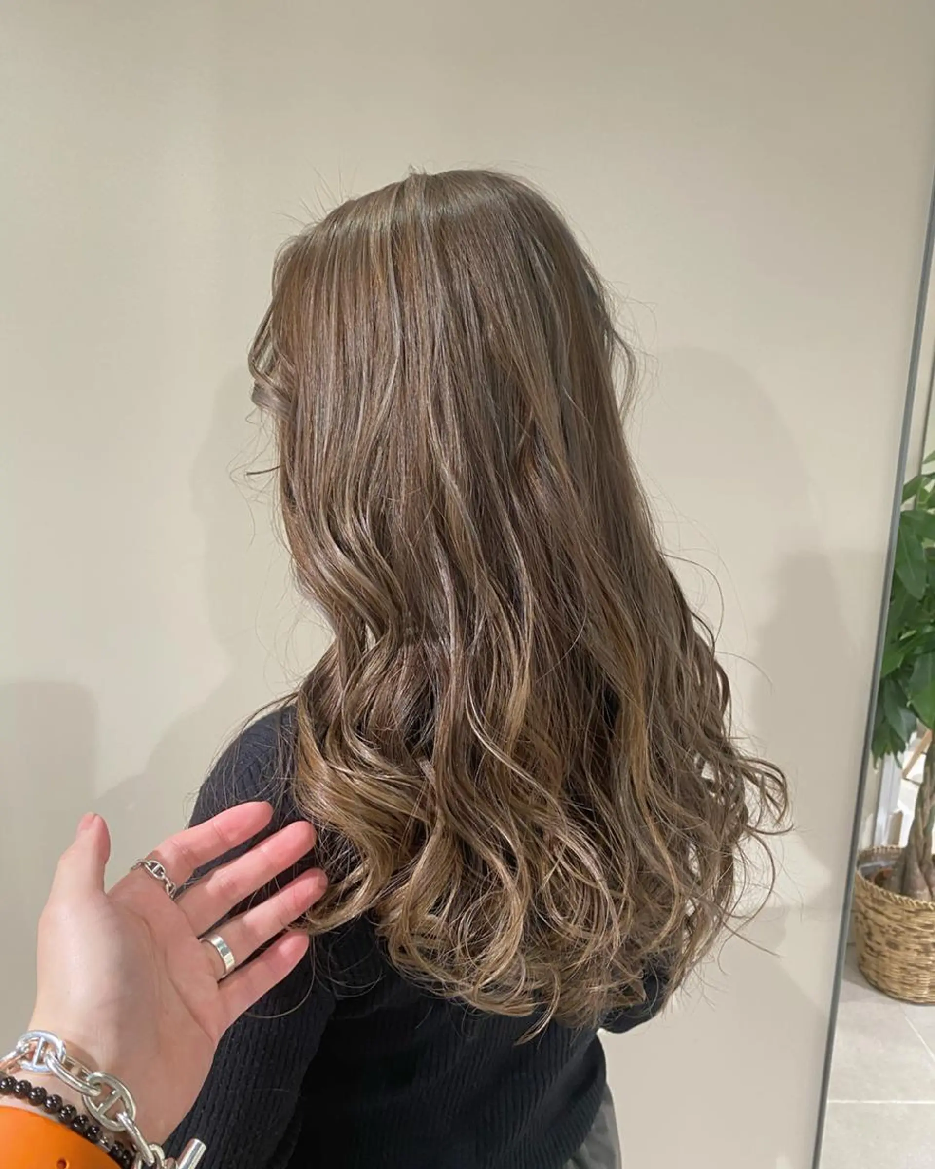 カラー ロング 透明感カラー カット ヘアカラー トリートメント カラー🩵エクステ 人気No1💓ばんりのヘアスタイル
