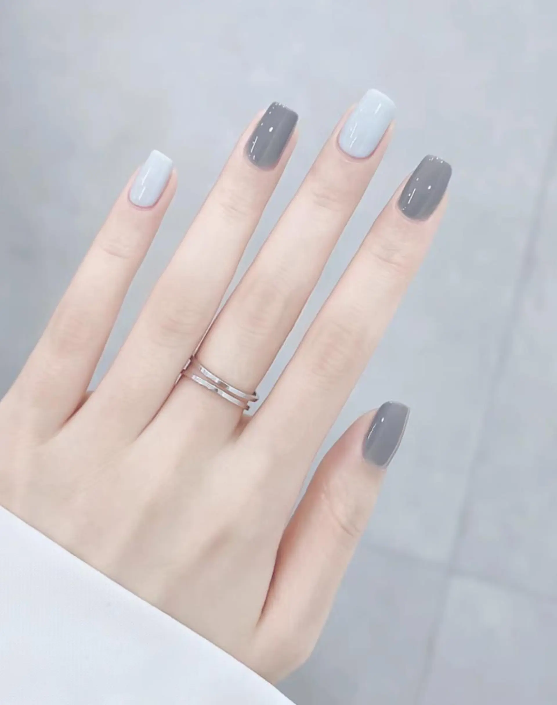 ネイル RAFFINE haru🦋🩵のネイルデザイン