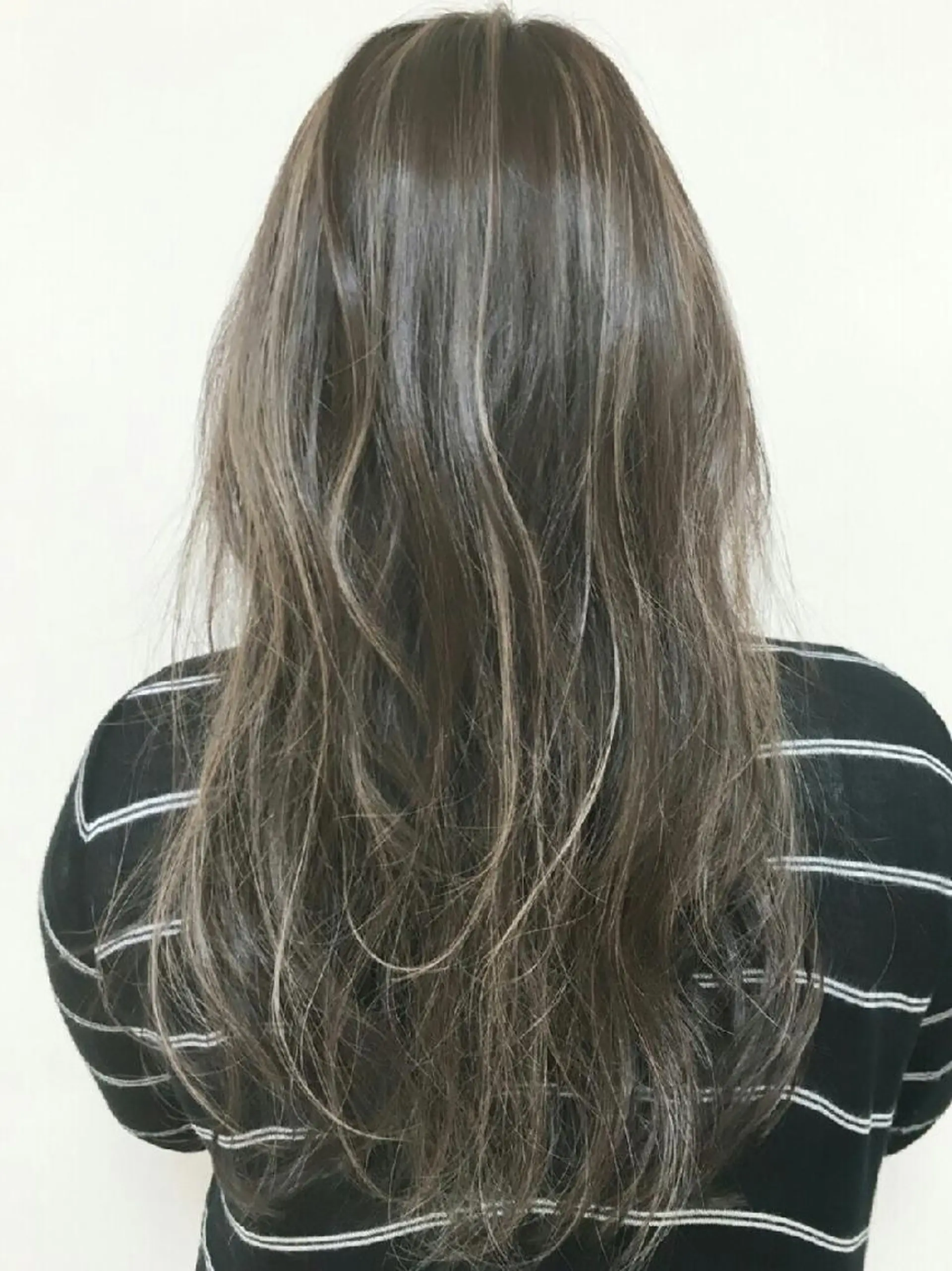 カラー グレージュ ハイライトカラー 【Annie】古賀  将のヘアスタイル