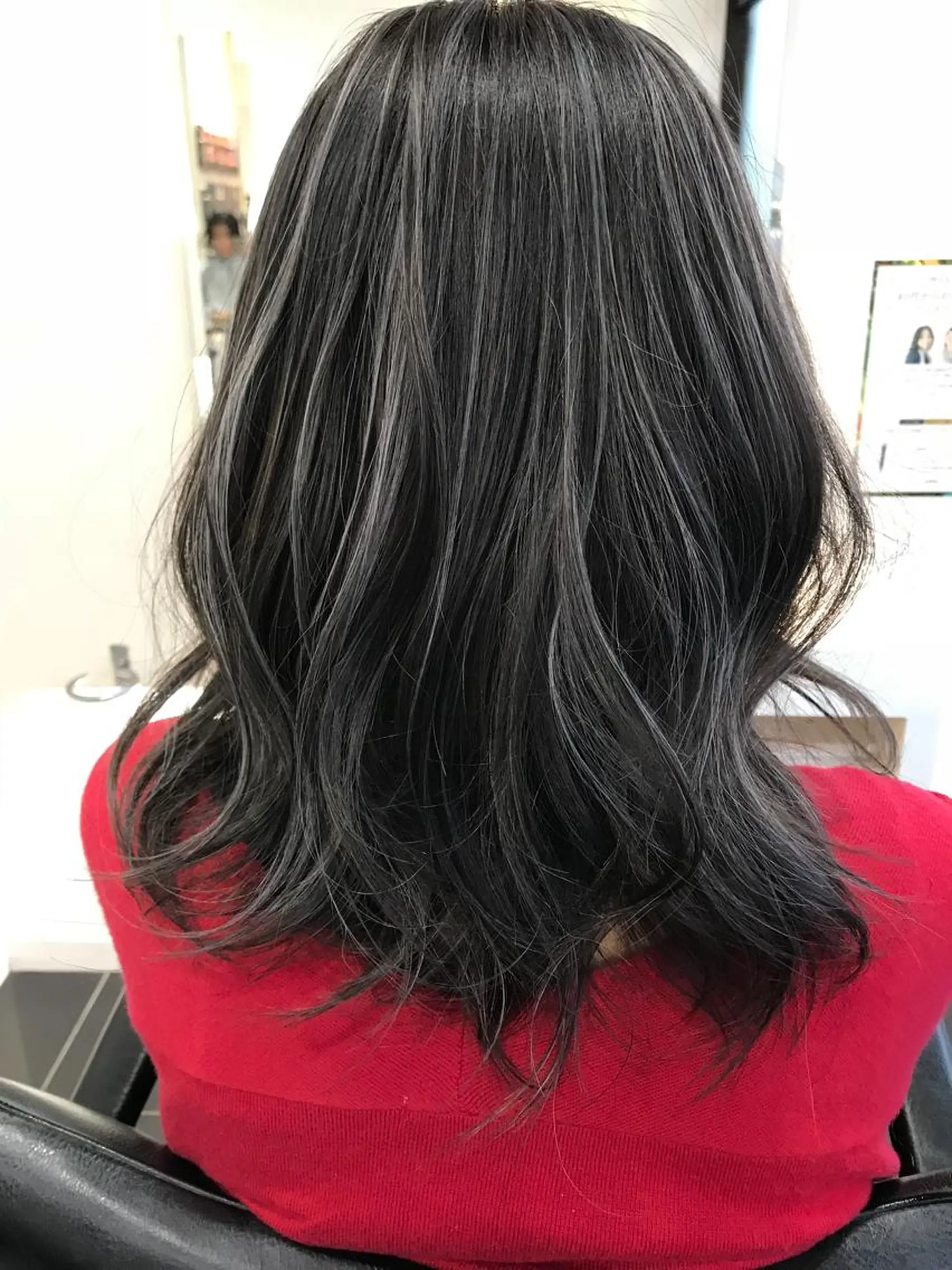 ロング カラー 関口 友行のヘアスタイル