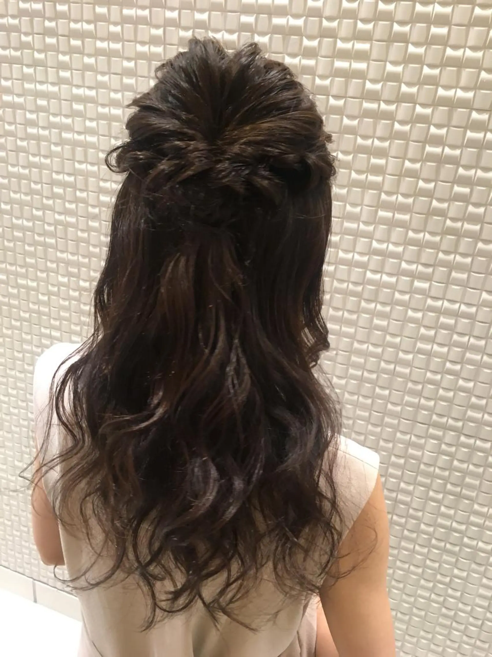 ミディアム セミロング ロング ヘアアレンジ ハーフアップ scene. haraのヘアスタイル