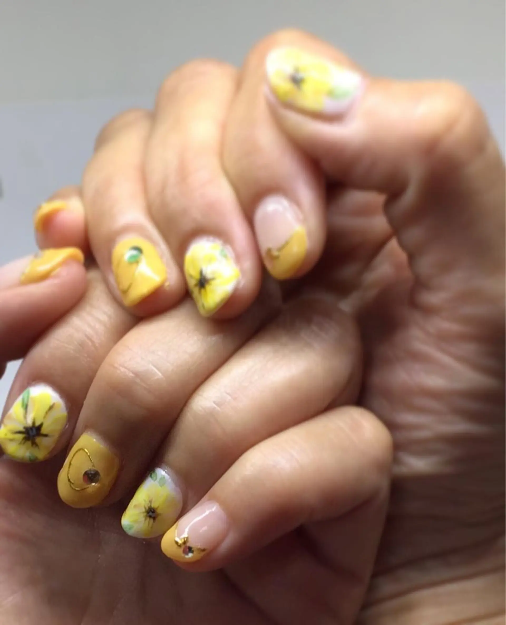 ネイル 黄色 gui amichanのネイルデザイン