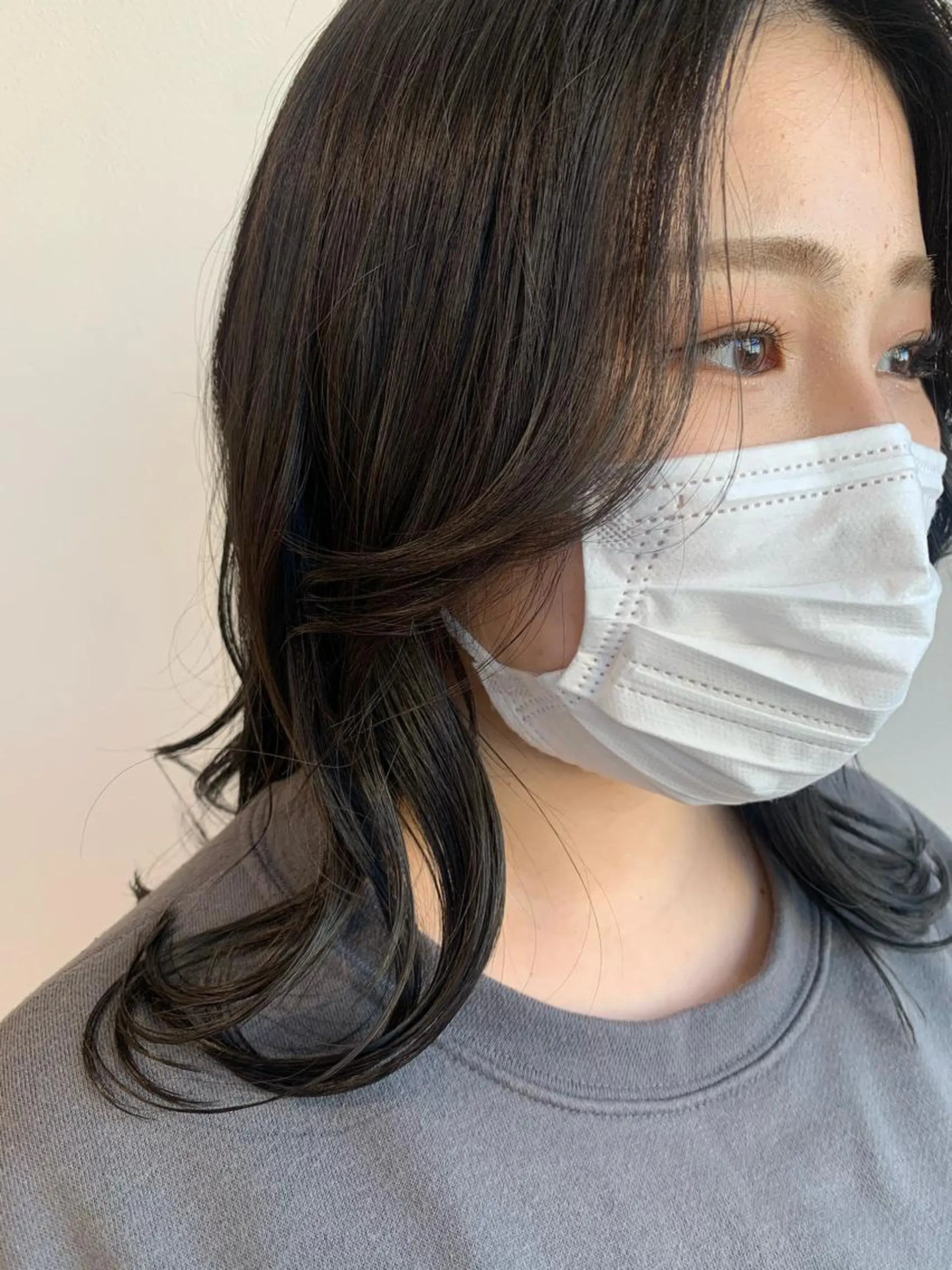 ミディアム ホラオク カナエのヘアスタイル