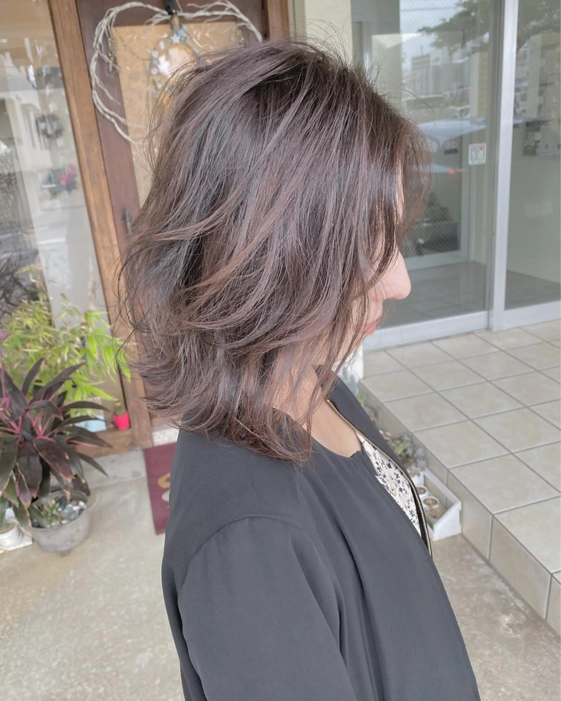 ミディアム カラー イルミナカラー カット ヘアカラー grand juteのヘアスタイル