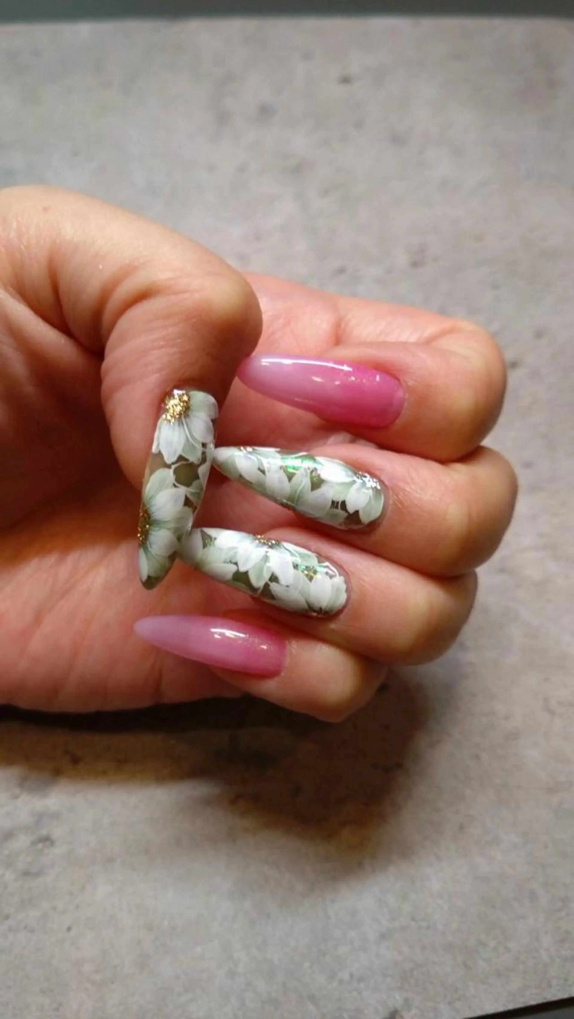 ネイル 大島 七海のネイルデザイン