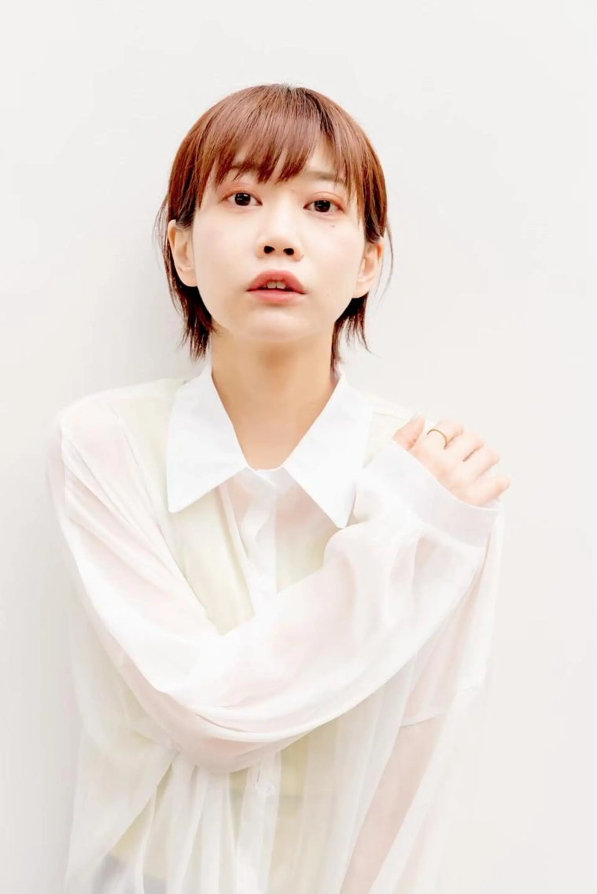 ショート アッシュ ボブ くびれヘア ハイライト レイヤーカット 原宿アンリ 山下卓也のヘアスタイル