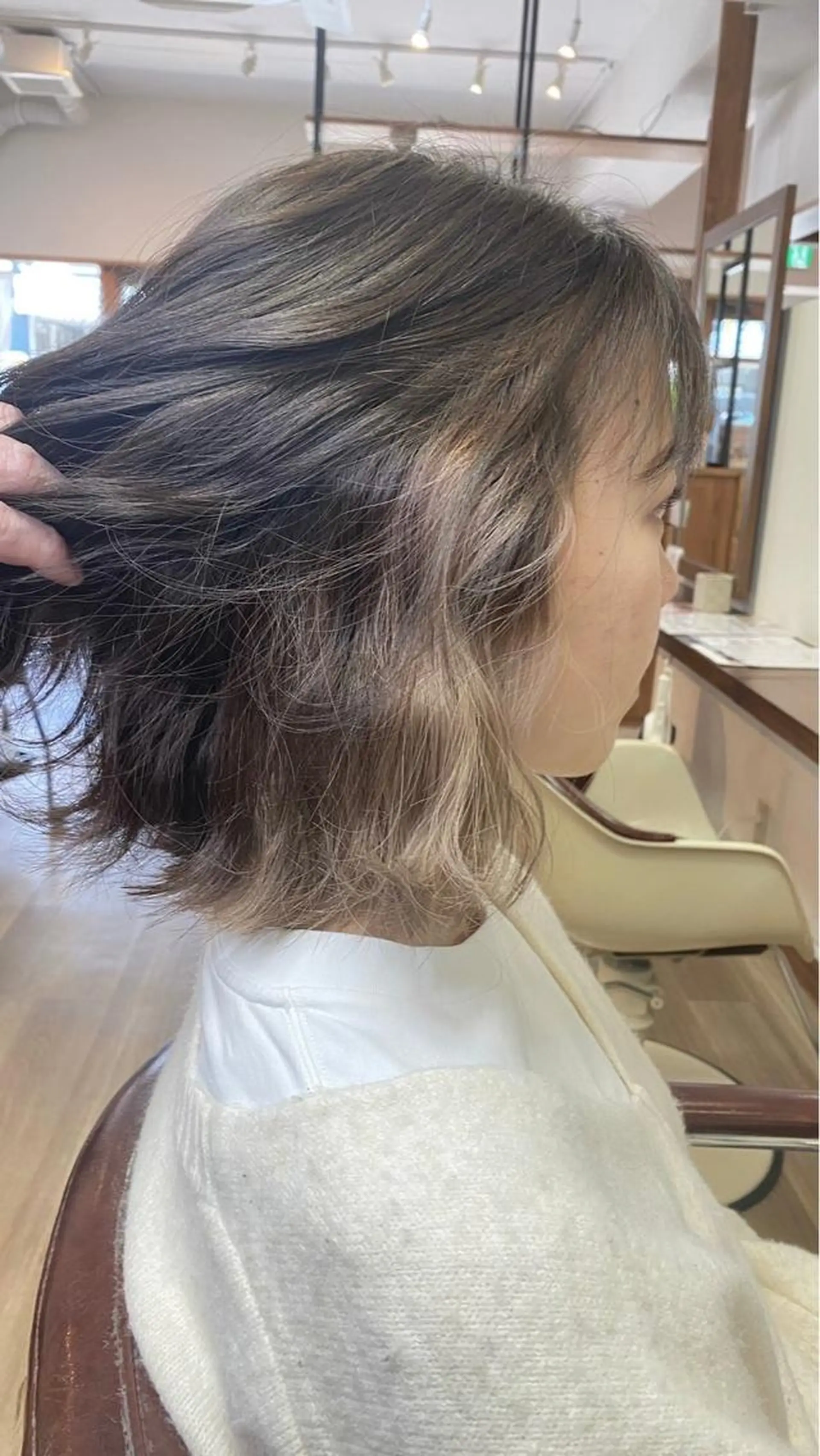 ミディアム chill out 南塚口本店のヘアスタイル