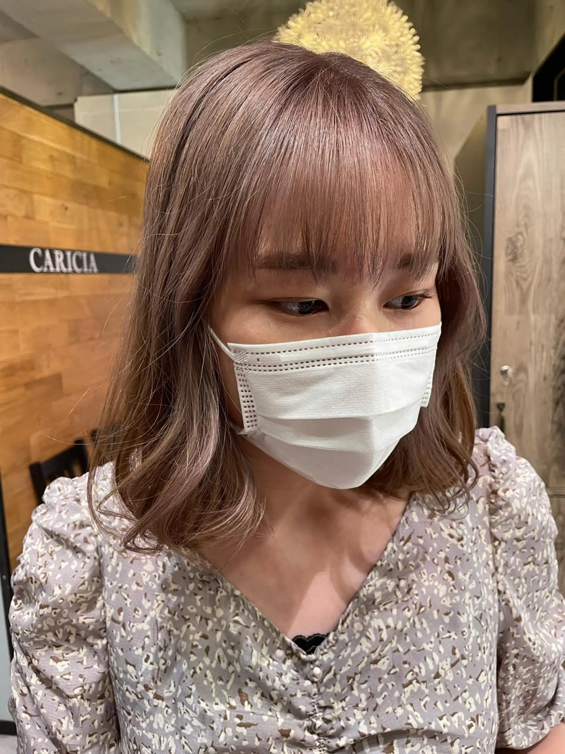 ミディアム カラー 高梨 菜々のヘアスタイル