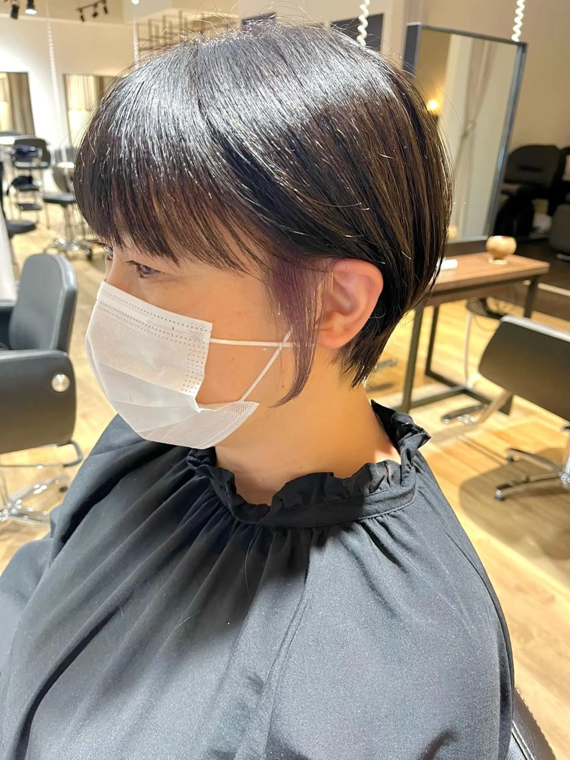ショート カラー ✨艶髪✨ 奈須晴香のヘアスタイル