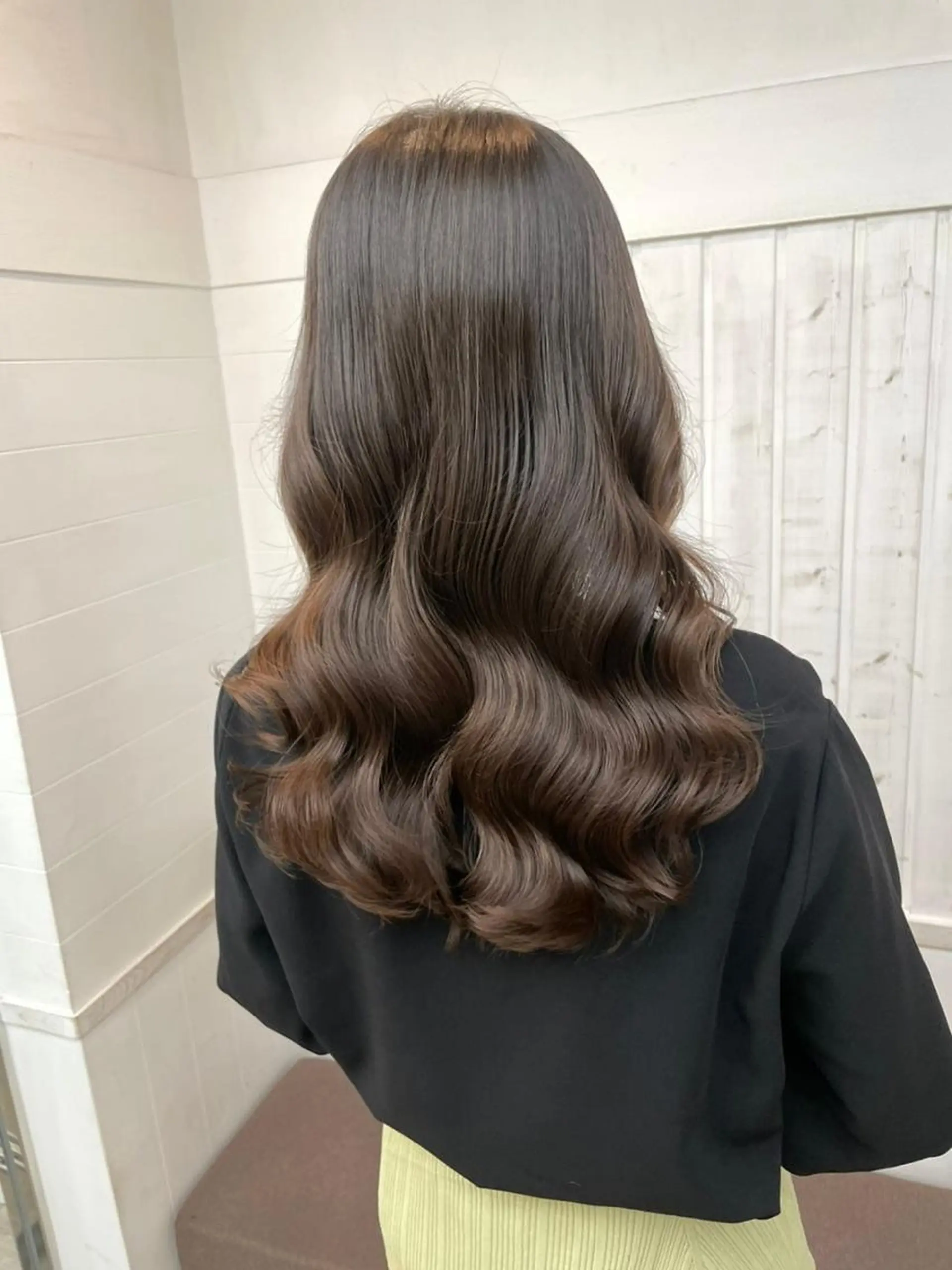 ロング ヘアアレンジ パーマ カラー アディクシーカラー ベージュカラー ブリーチ ケアカラー 透明感カラー カット ヘアカラー トリートメント ヘアケア特化型サロン newi 梅田のヘアスタイル