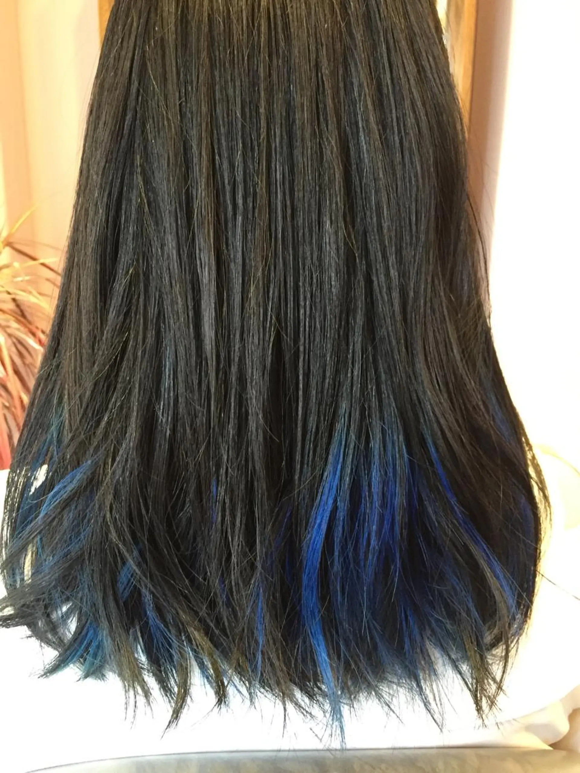 ミディアム カラー ブルーカラー グレージュ 原宿サロン代表 デザインカラー伊藤卓のヘアスタイル