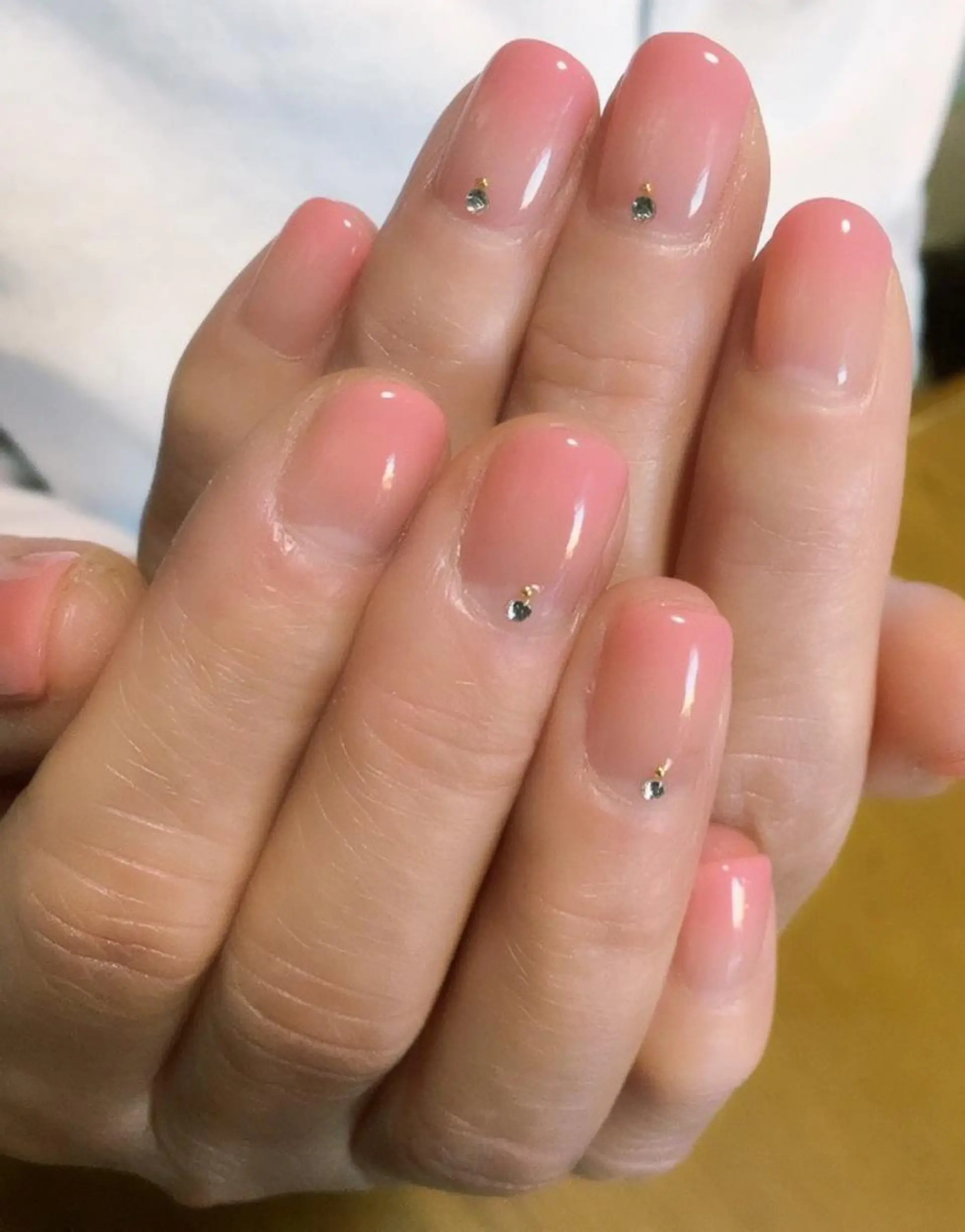 ネイル ストーンネイル ハンドネイル フィルイン／自爪育成 ／爪に優しい施術のネイルデザイン