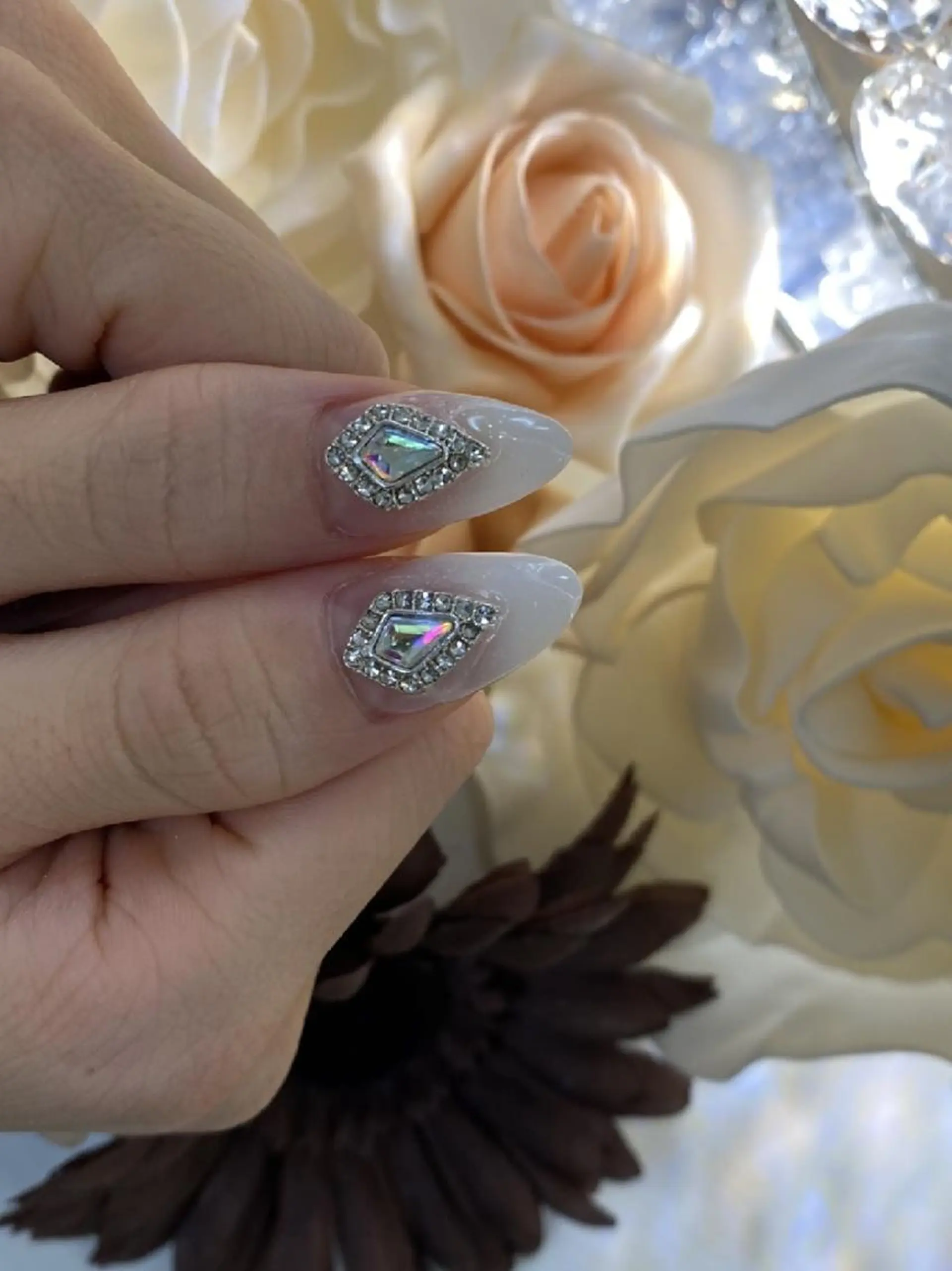 ネイル ハンドネイル RUNWAY 　　の眉毛・アイブロウイメージ