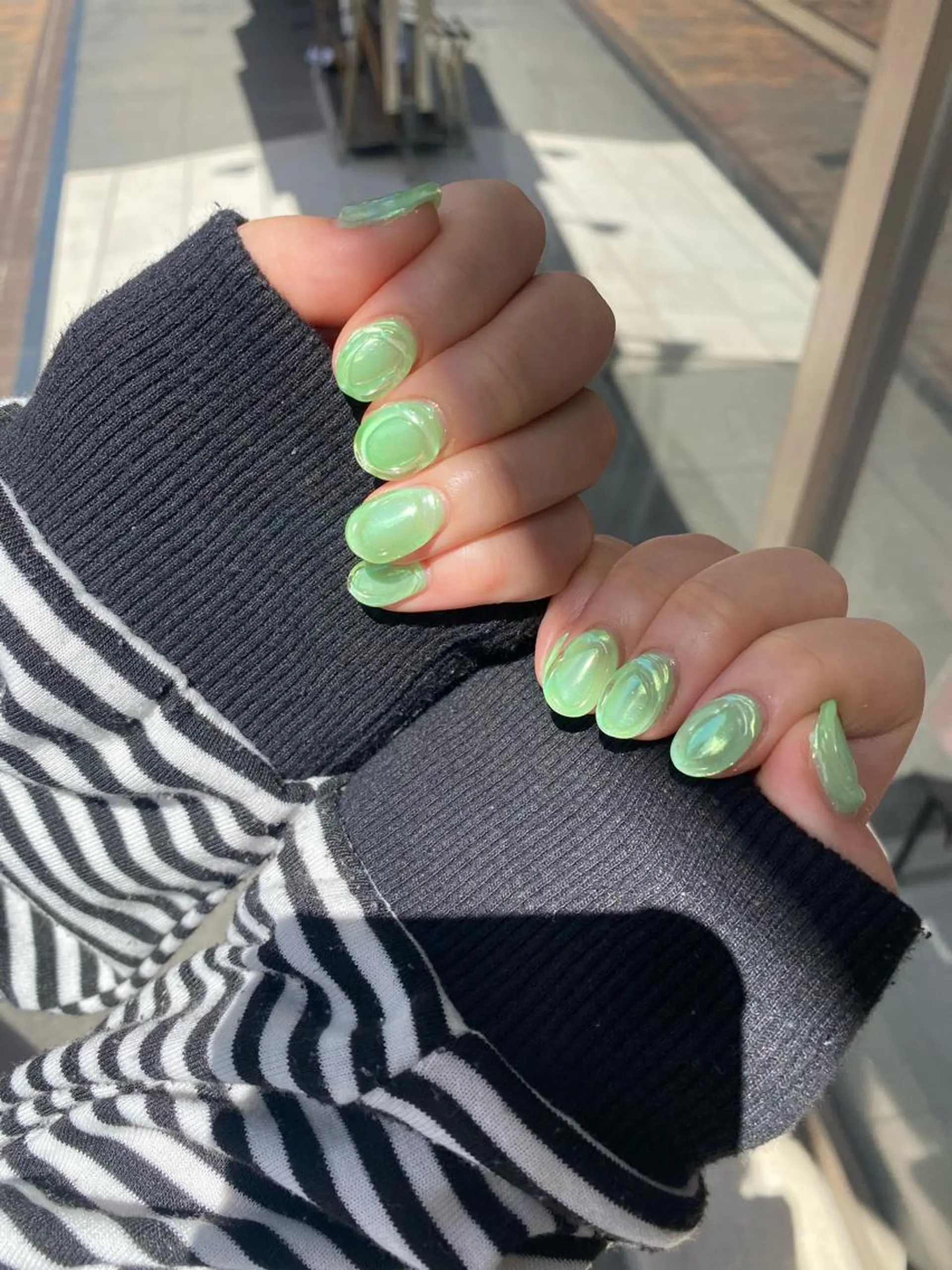 ミディアム カラー ヘアアレンジ メンズ キッズ ネイル viewstokyo所属・mana 暖色カラーカットのヘアスタイル