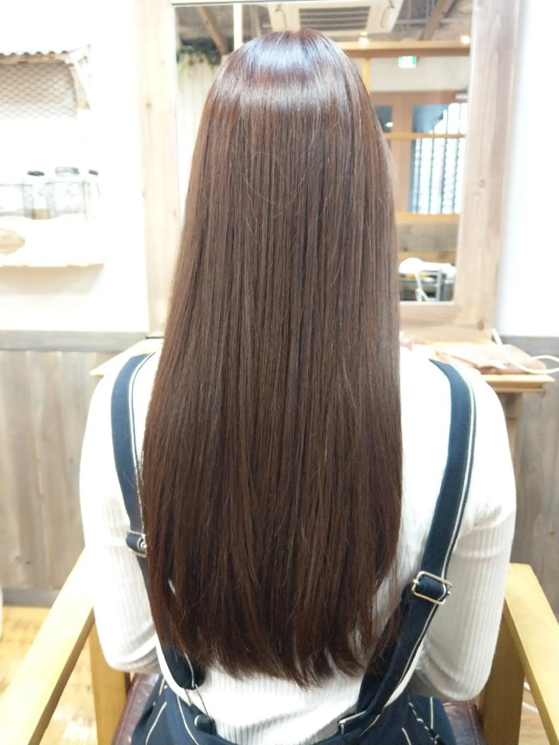 ロング カラー ベージュカラー ブラウンカラー ブラウンベージュ ヘアカラー little吉祥寺所属・店長　佐藤 祐輔のヘアスタイル