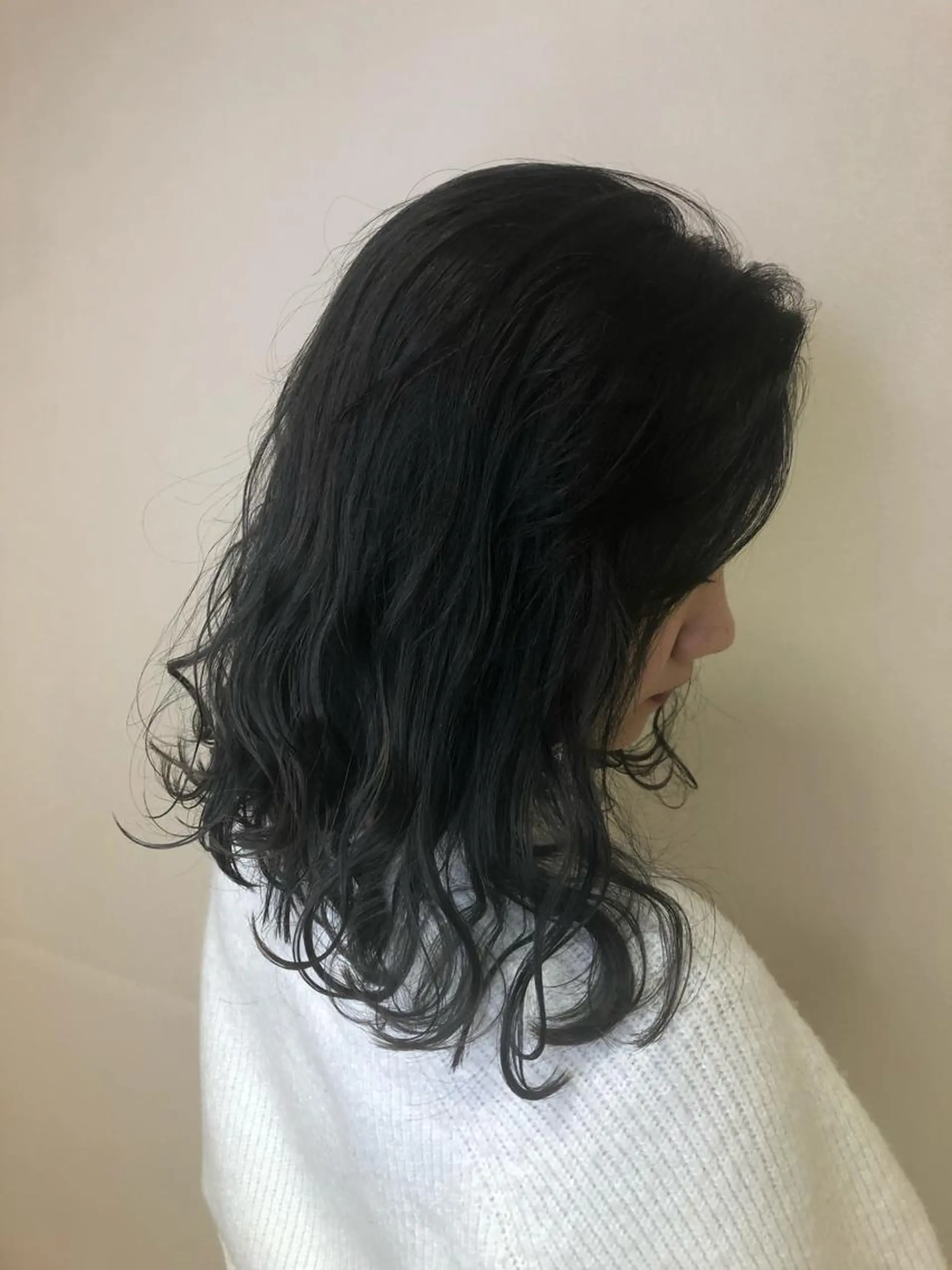 セミロング カラー ヘアアレンジ グレージュ オリーブカラー オリーブグレージュ オリーブグレー かきあげバング enurk店 🍋 M I K U  *のその他イメージ