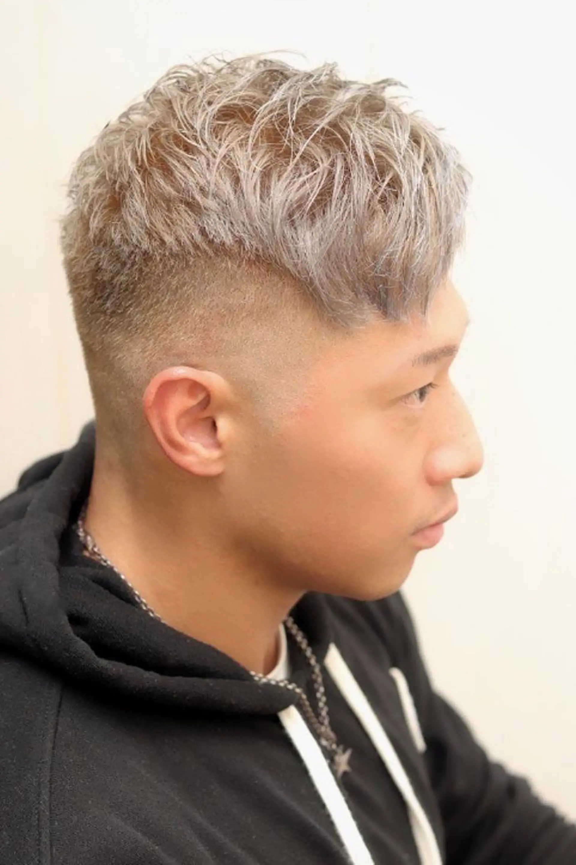 ショート 渡邊 絢のヘアスタイル