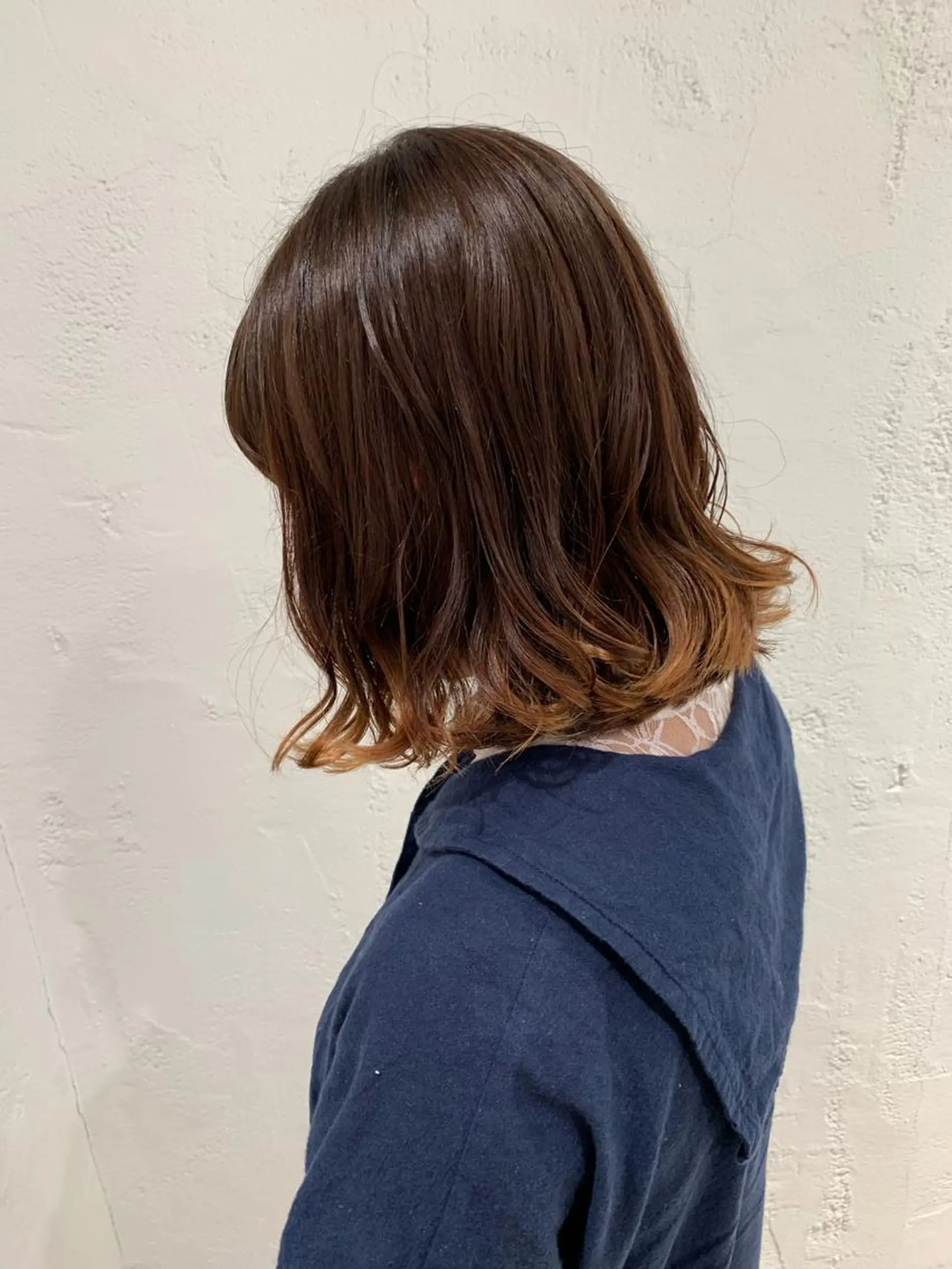 ミディアム カラー 切りっぱなしボブ ブリーチ グラデーションカラー ボブ 🫧透明感カラー/ ボブ/小笠原汐海🪽のヘアスタイル