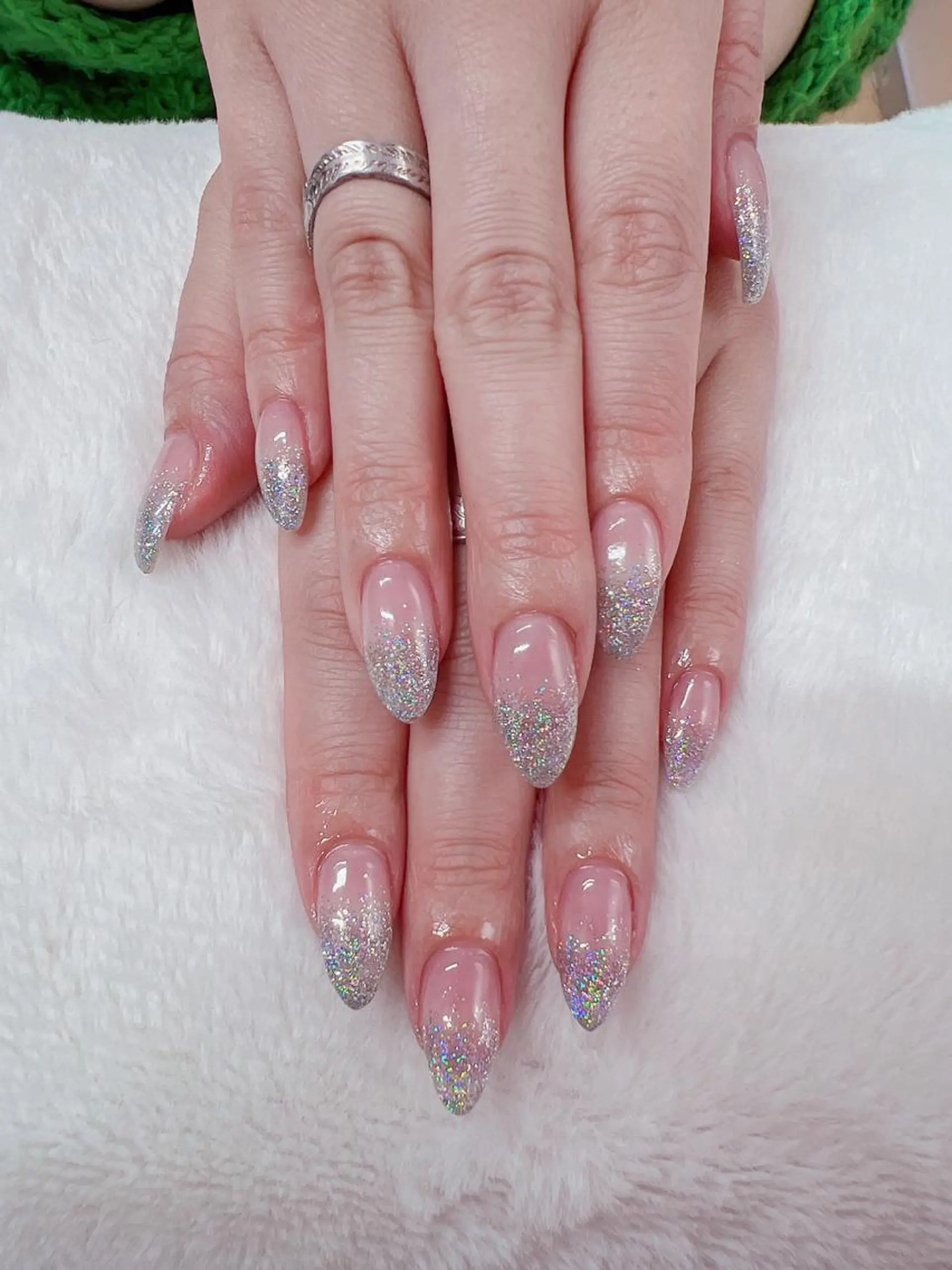 ネイル ラメ(グリッター) ラメグラデーション Emi lyのネイルデザイン