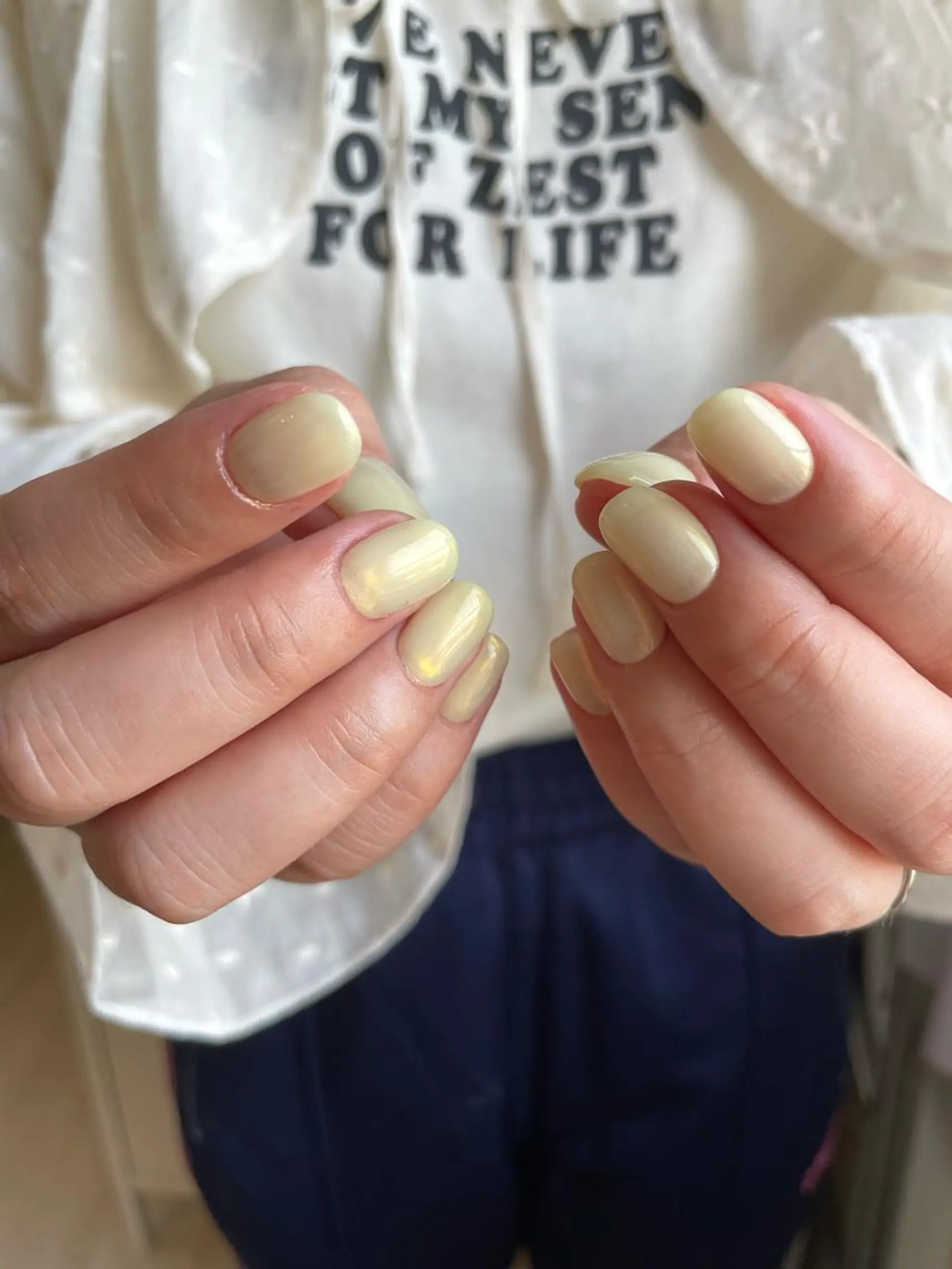 ネイル オーロラネイル マグネットネイル 黄色 ハンドネイル ［BOSS］ RINNOのネイルデザイン