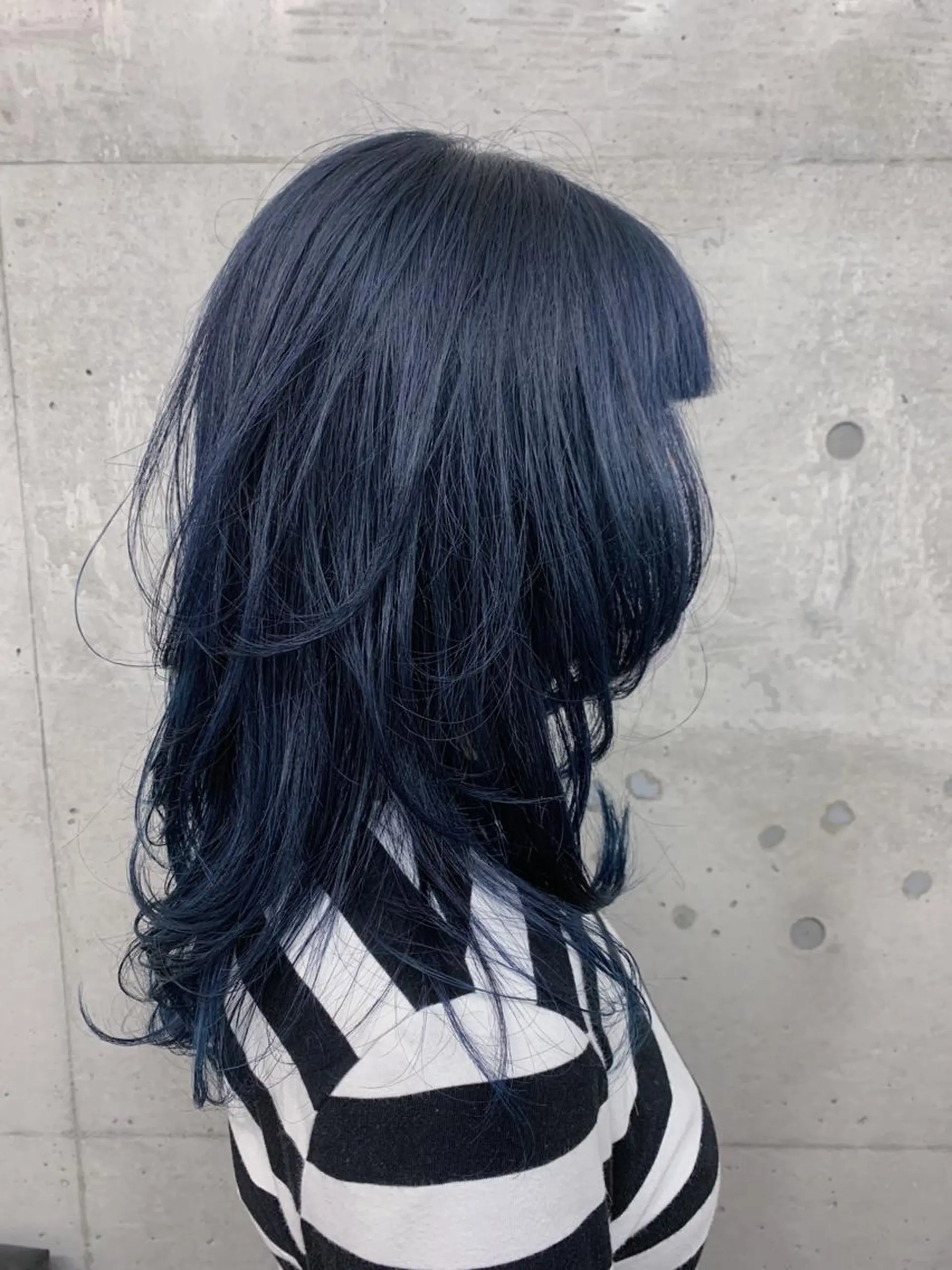 ミディアム カラー 切りっぱなしボブ アディクシーカラー ブリーチ ブルーカラー ブルージュ 松本 和之のエステ・リラクイメージ