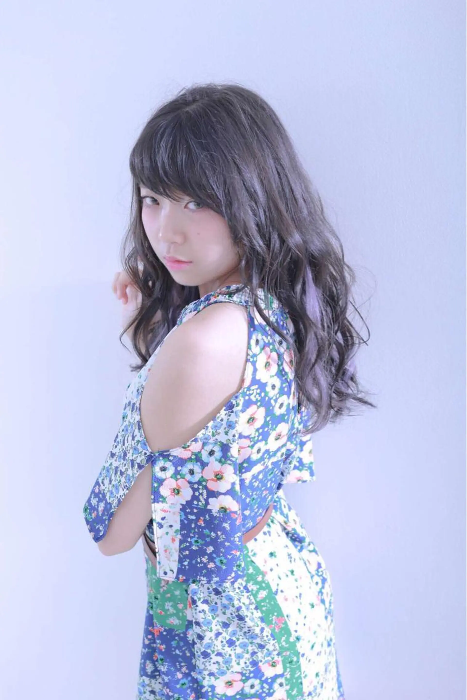 ロング 伊藤 裕貴のヘアスタイル