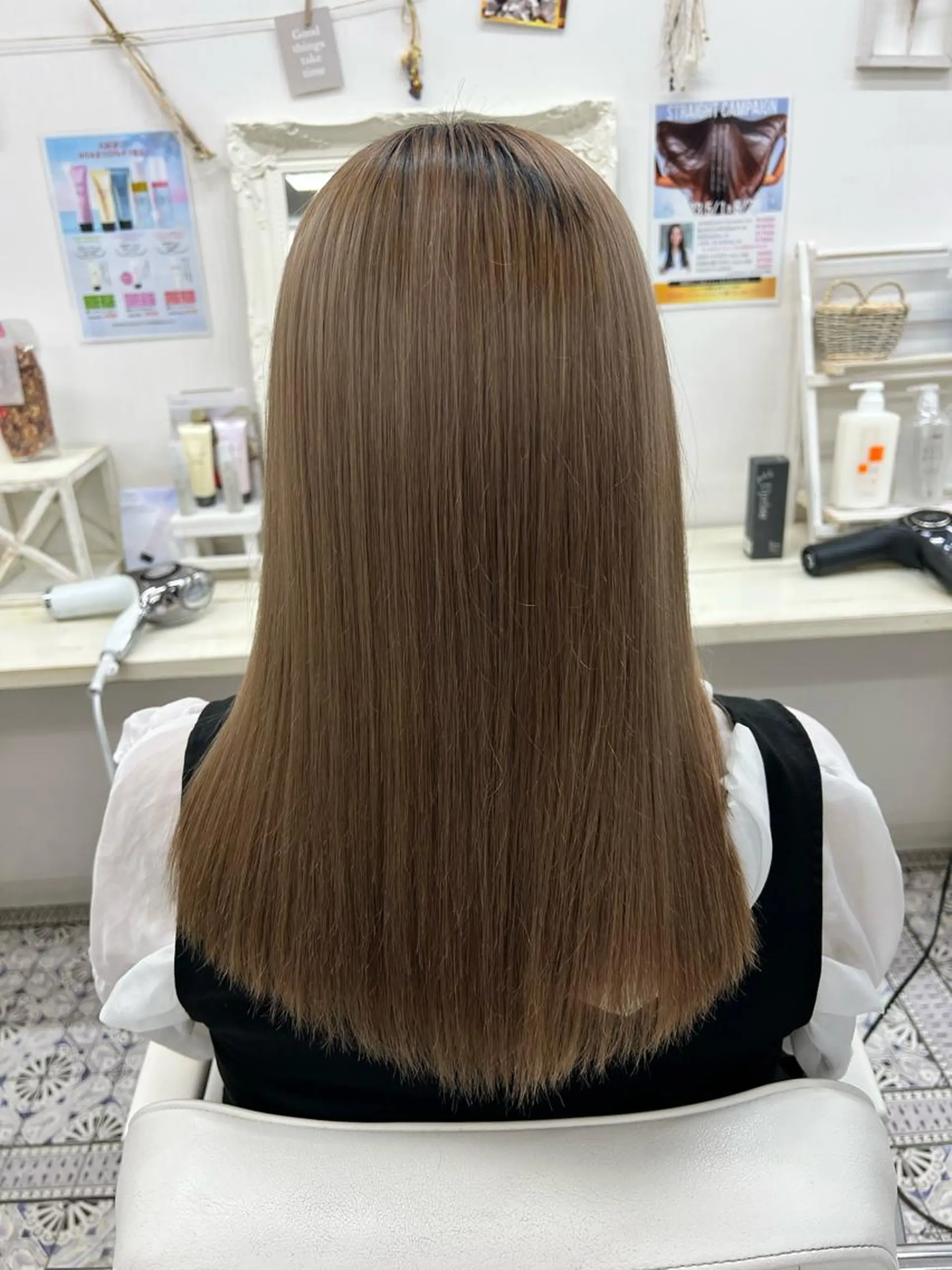 セミロング ブルーム プレミアムのヘアスタイル