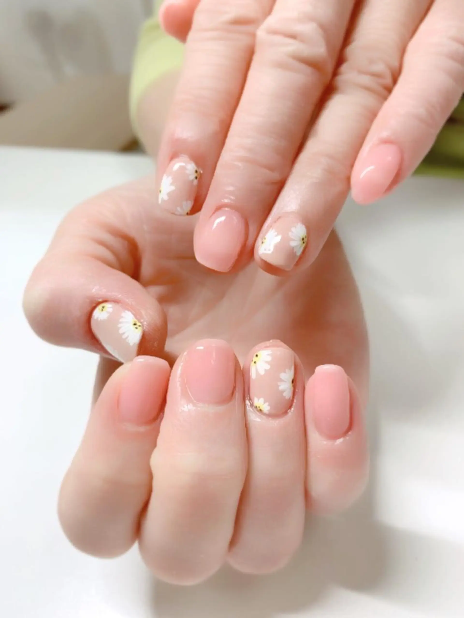 ネイル フットネイル ワンカラーネイル Lily Roseスタッフ一同のマツエク・マツパデザイン