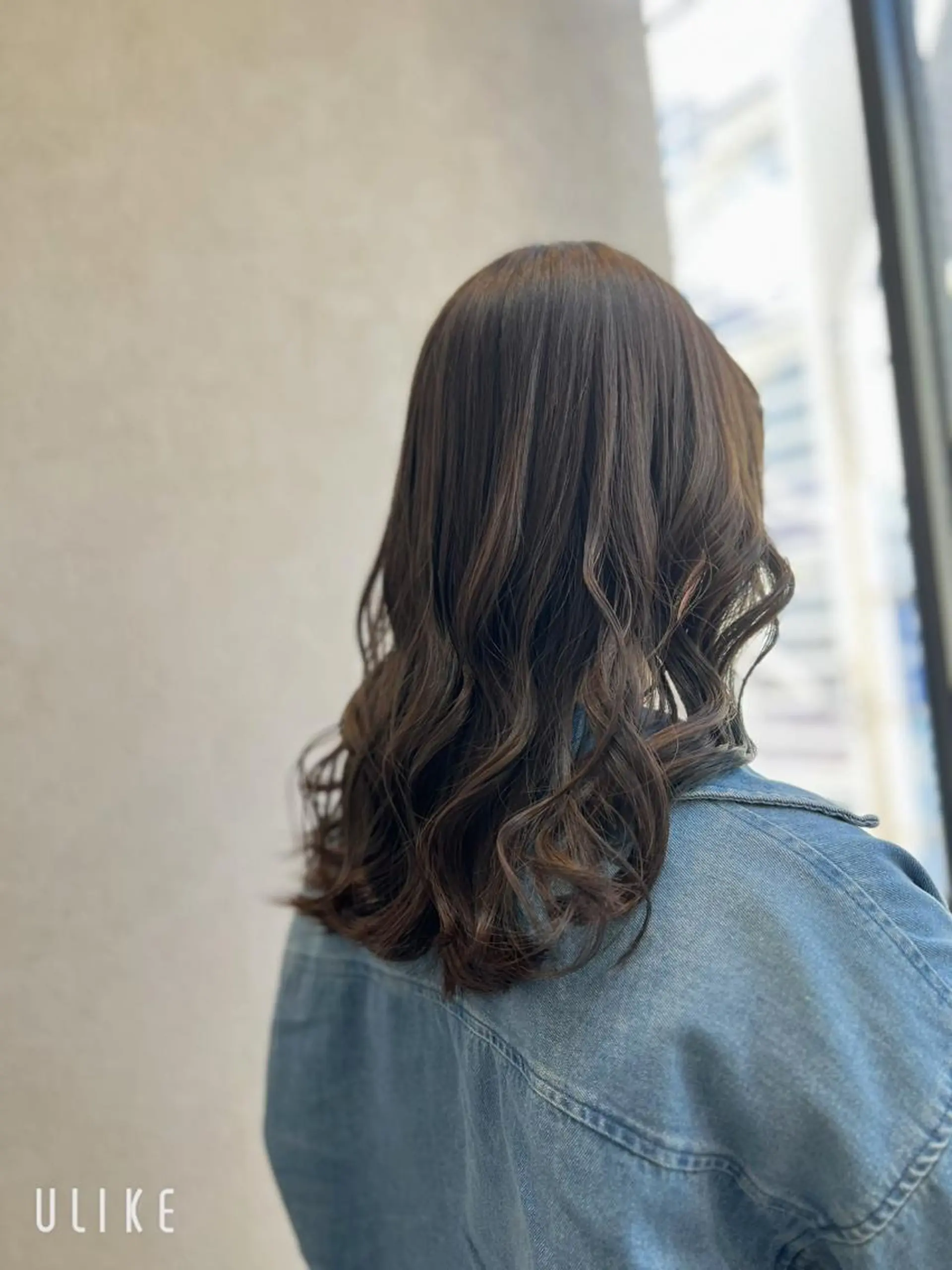 ロング カラー バレイヤージュ 黒髪 ブリーチ ブルーカラー ブルーブラック ヘアカラー トリートメント "今"だけでない美髪 KOTOMIのヘアスタイル