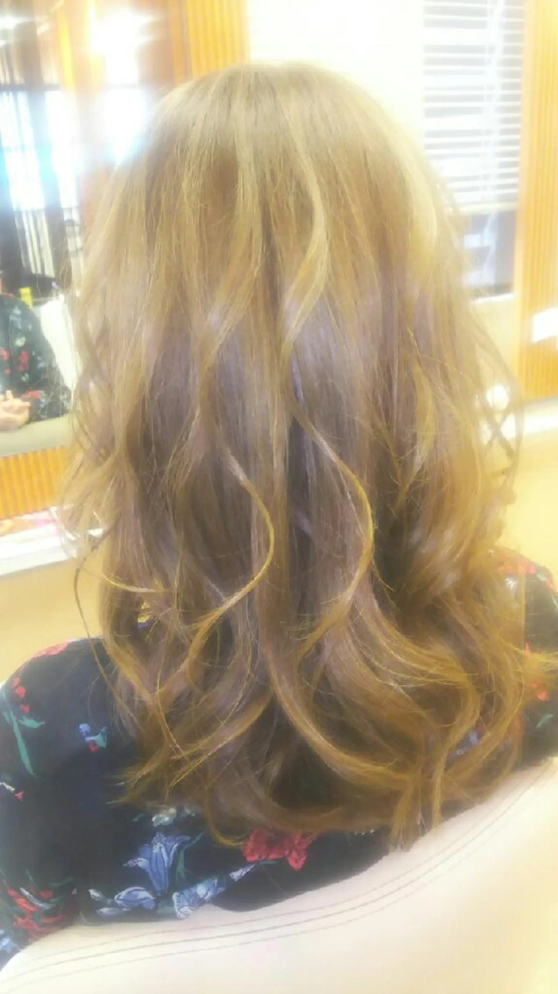 セミロング カラー ハイライトカラー ハイライト 脇田 雄大のヘアスタイル