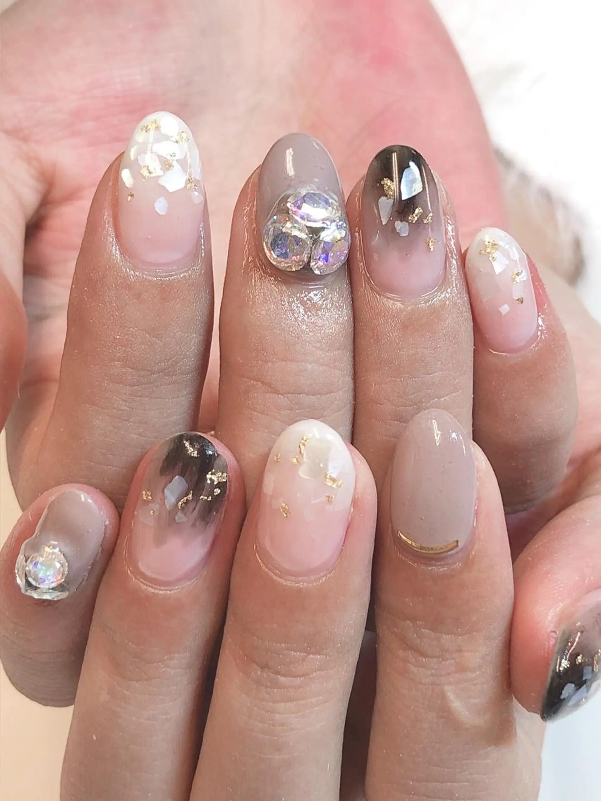 ネイル ジェルネイル ニュアンスネイル ストーンネイル KIREIE NAILSのネイルデザイン