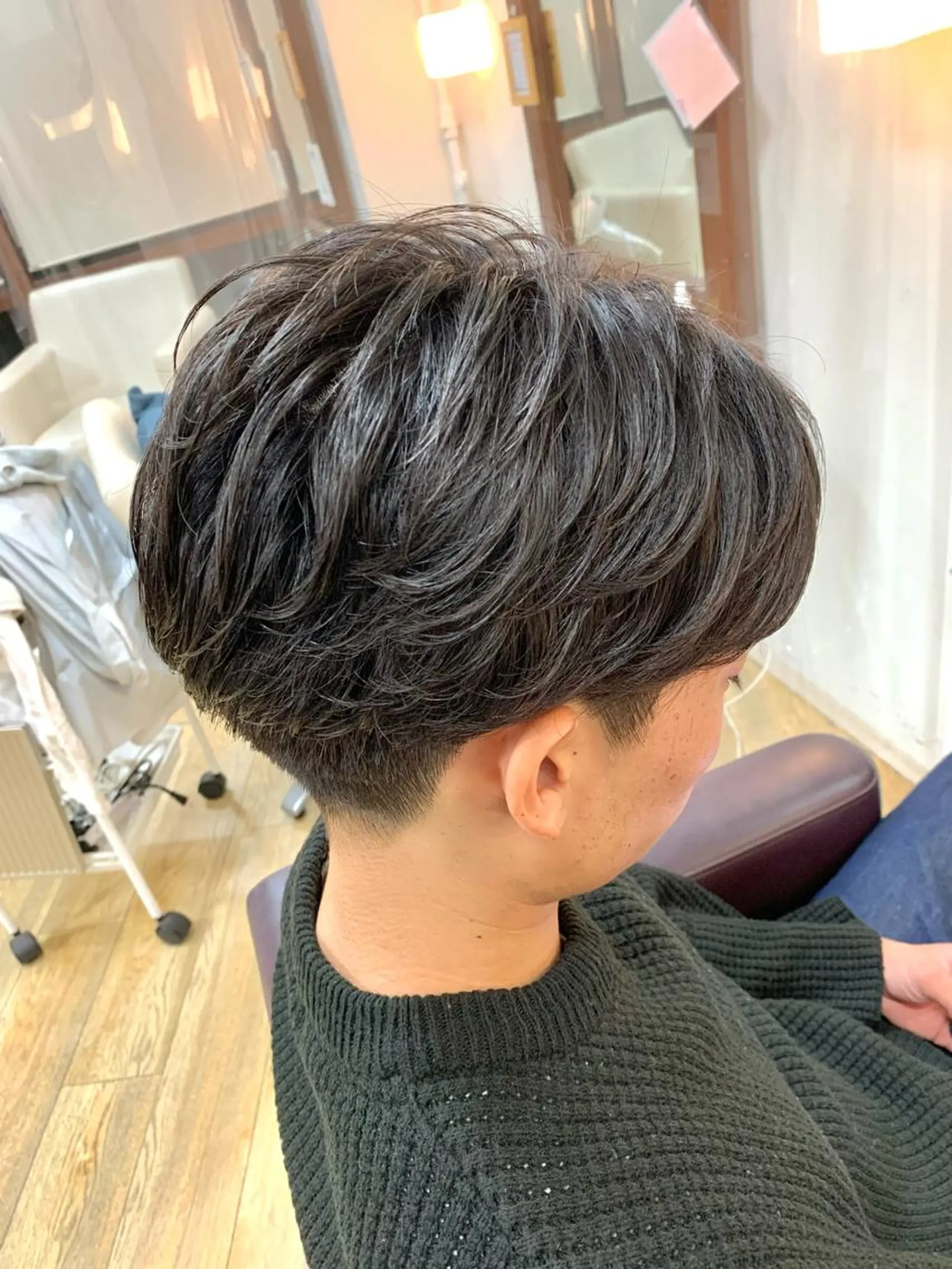 ショート パーマ メンズ マッシュ メンズパーマ 刈り上げ 【扱いやすいパーマ】 眞鍋拓己のヘアスタイル